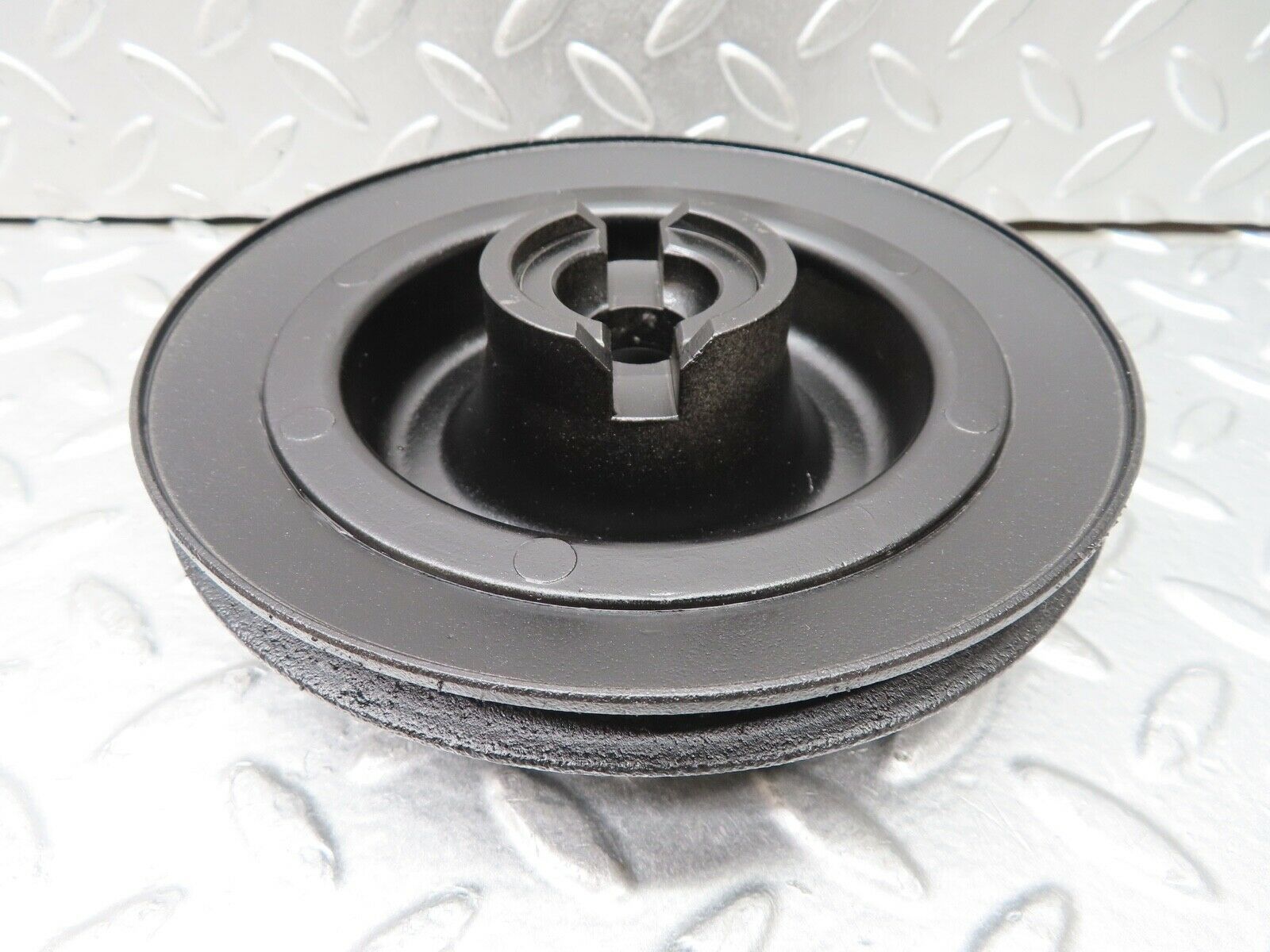 18539 Mercedes-Benz W136 170V Crankshaft Pulley 1812001705