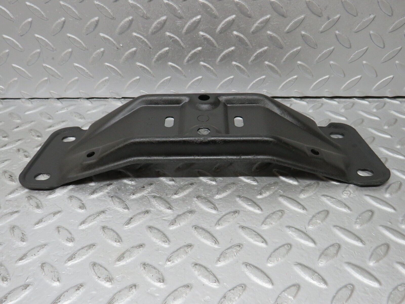 36344 Mercedes-Benz W126 420SE Gearbox Mount Bracket