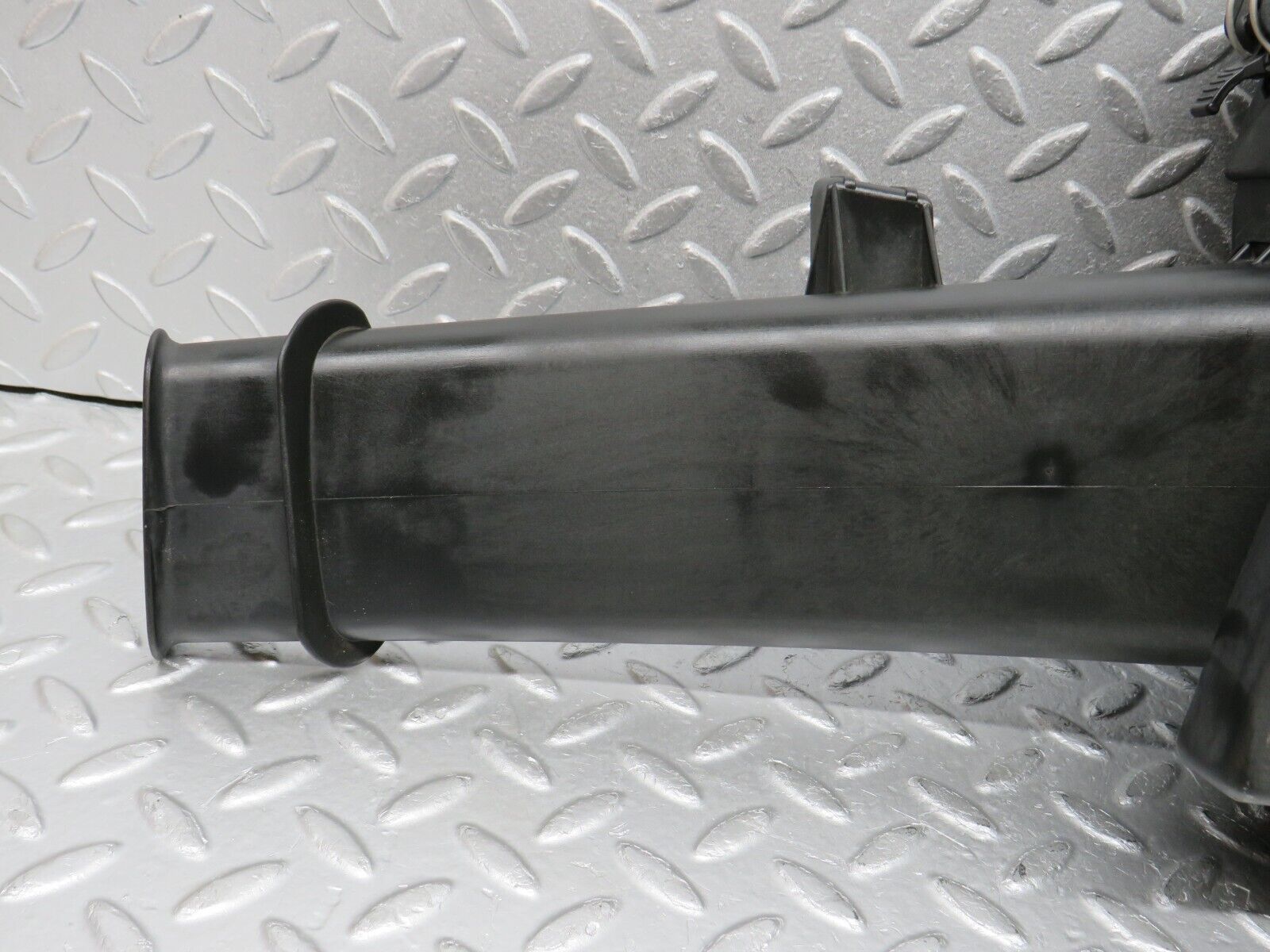 38442 Mercedes-Benz R129 280SL Air Filter Box Housing 0030947304 1040900501