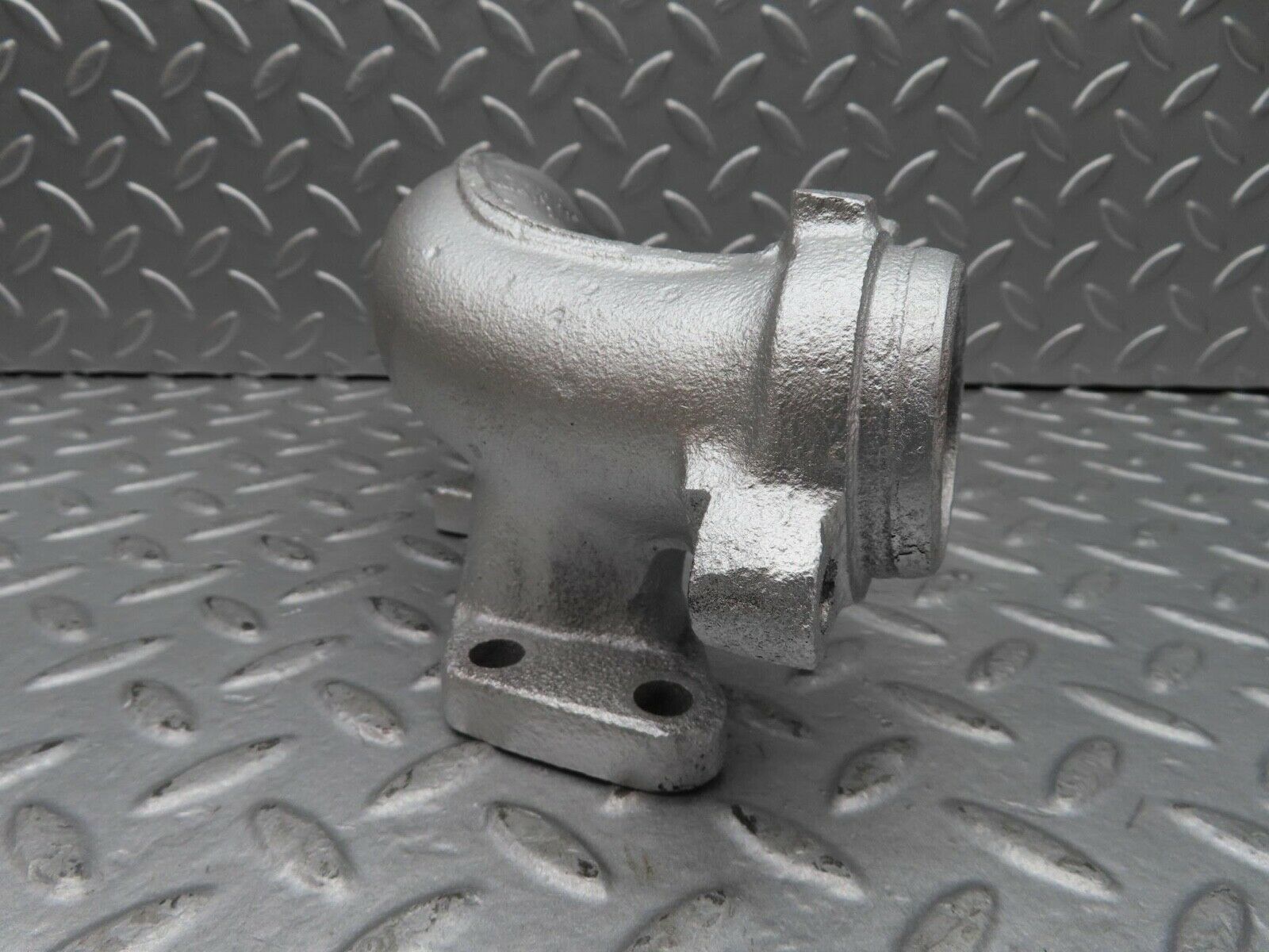 16419 Mercedes-Benz W124 260E Exhaust Manifold 4-6 Cylinder 1031422202