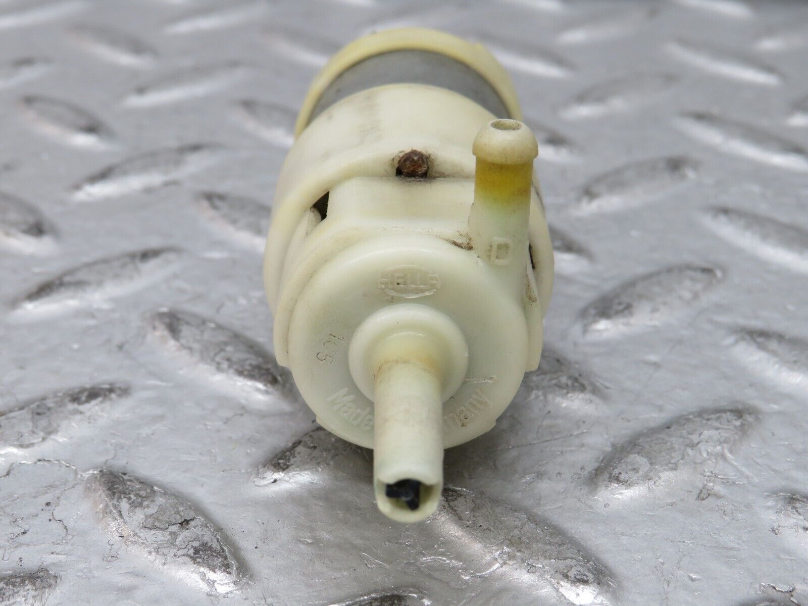 27259 Mercedes-Benz W123 280E Windscreen Washer Pump Hella