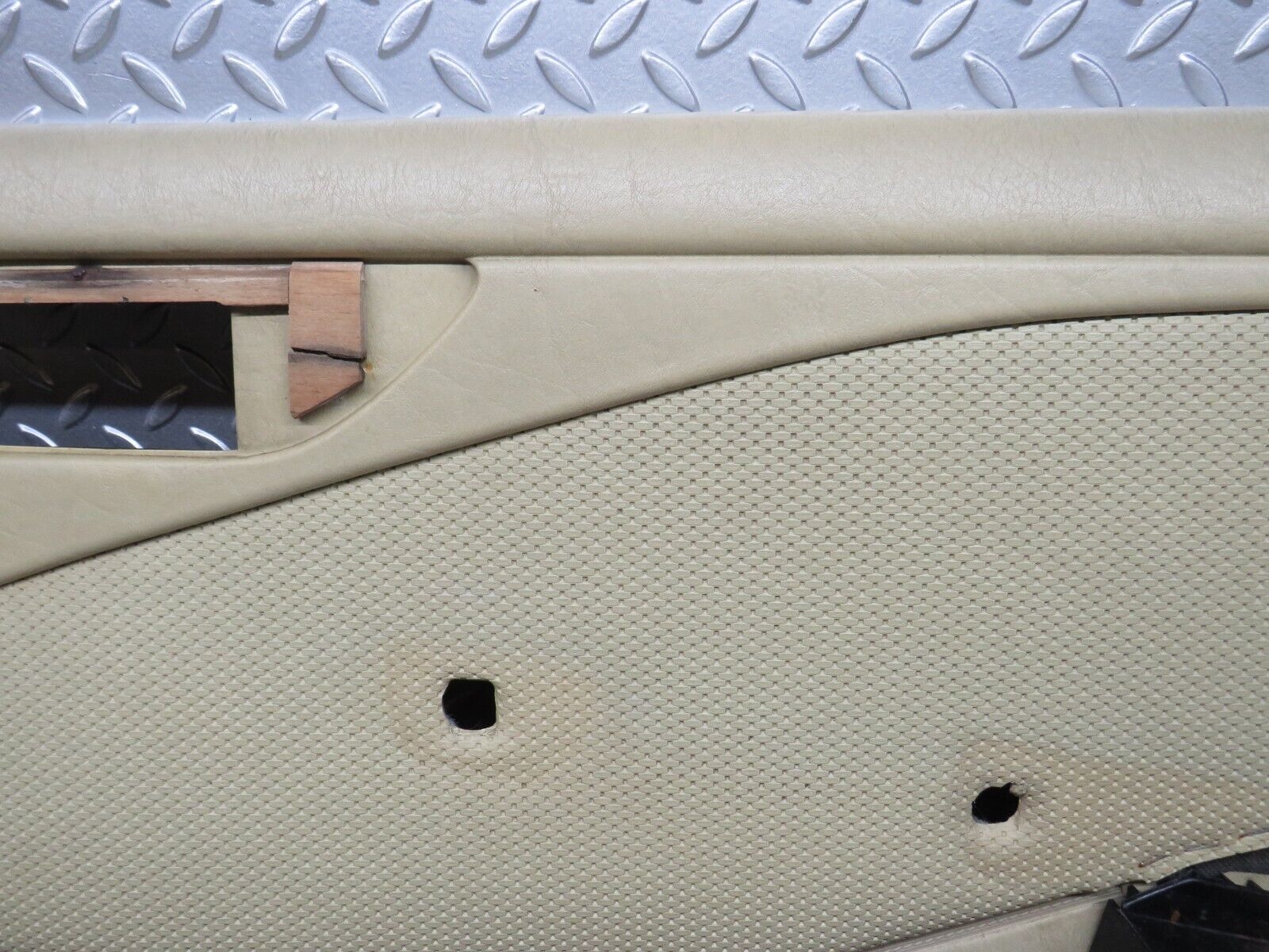 34386 Mercedes-Benz C126 380SEC Coupe Right Door Card 1267270870