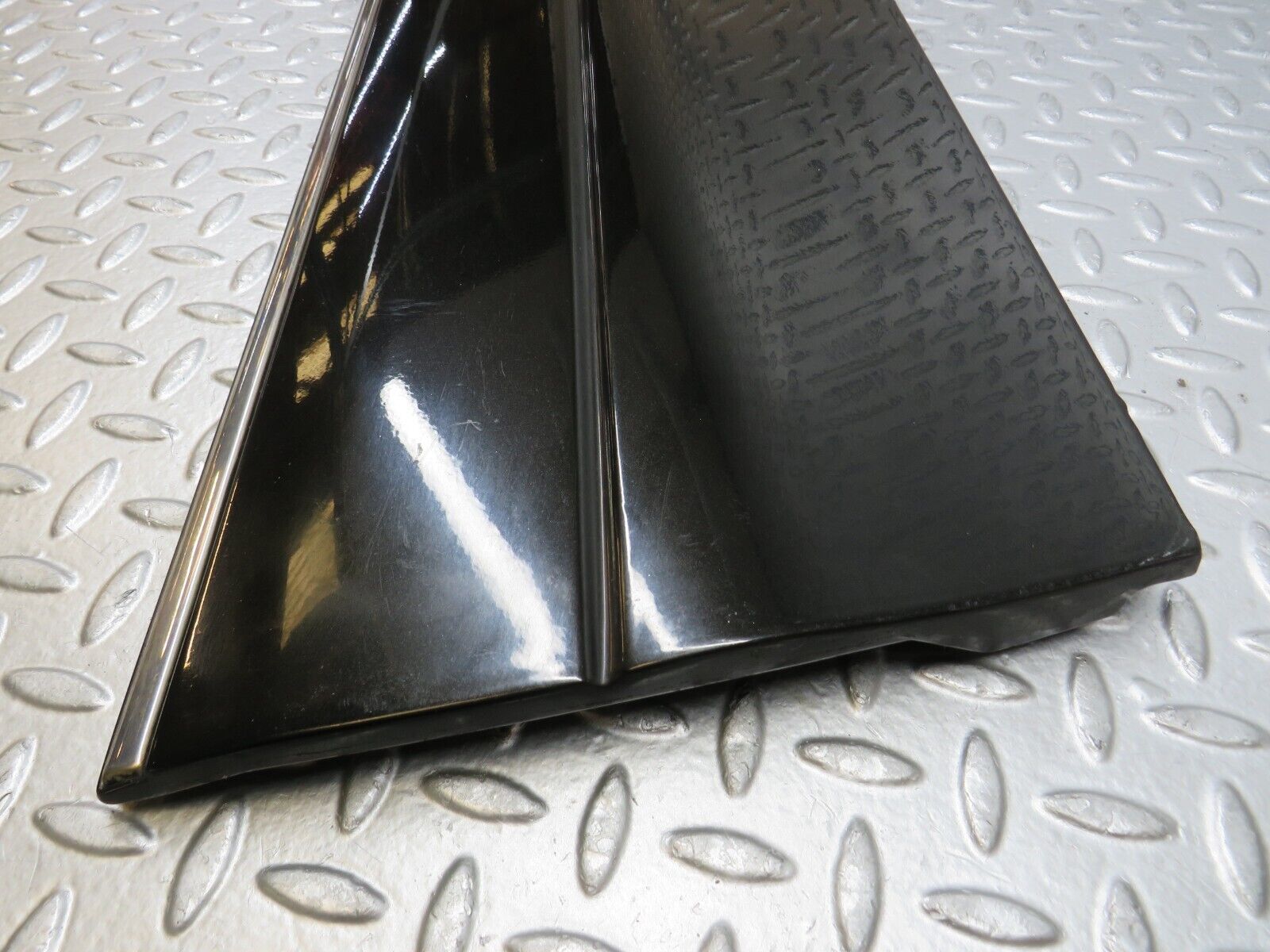 35293 Mercedes-Benz W140 Front Left Door Moulding Trim 1406907140