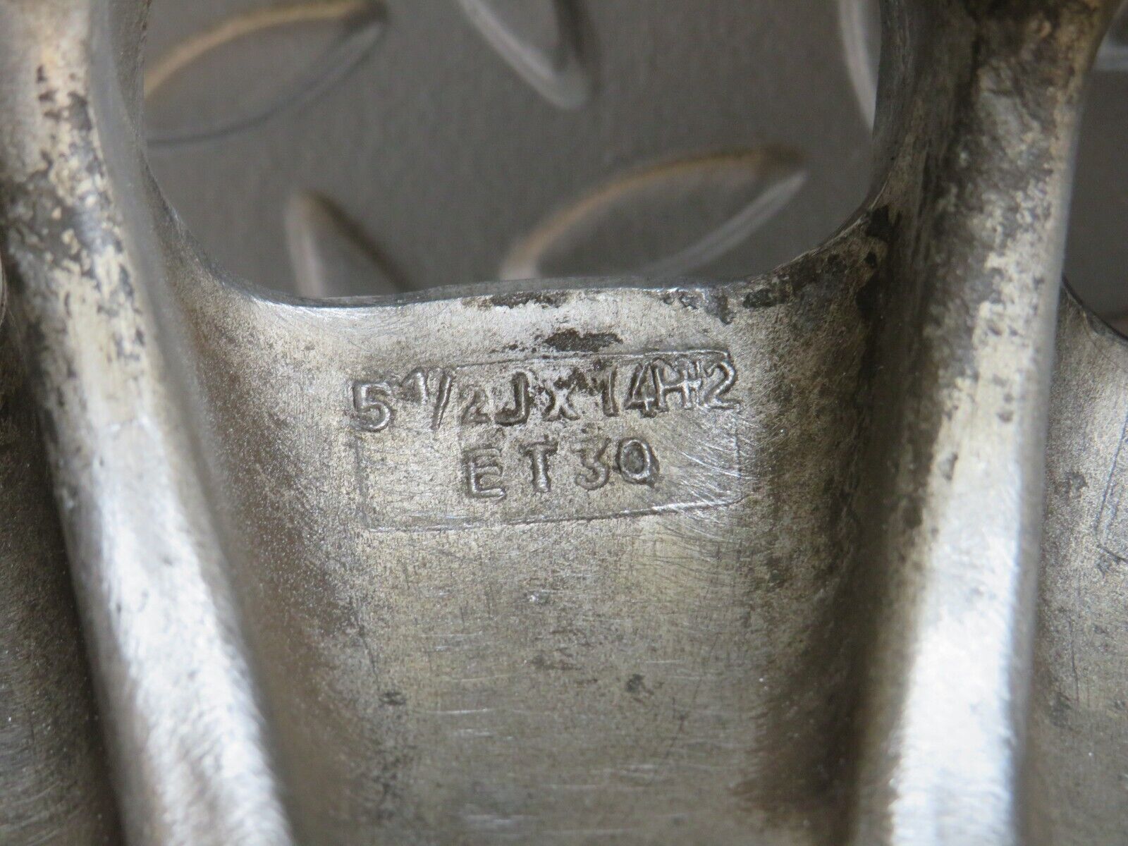 32227 Mercedes-Benz W123 Alloy Wheel Set Mexican Hat 5.5Jx14H2 ET30 1234001702