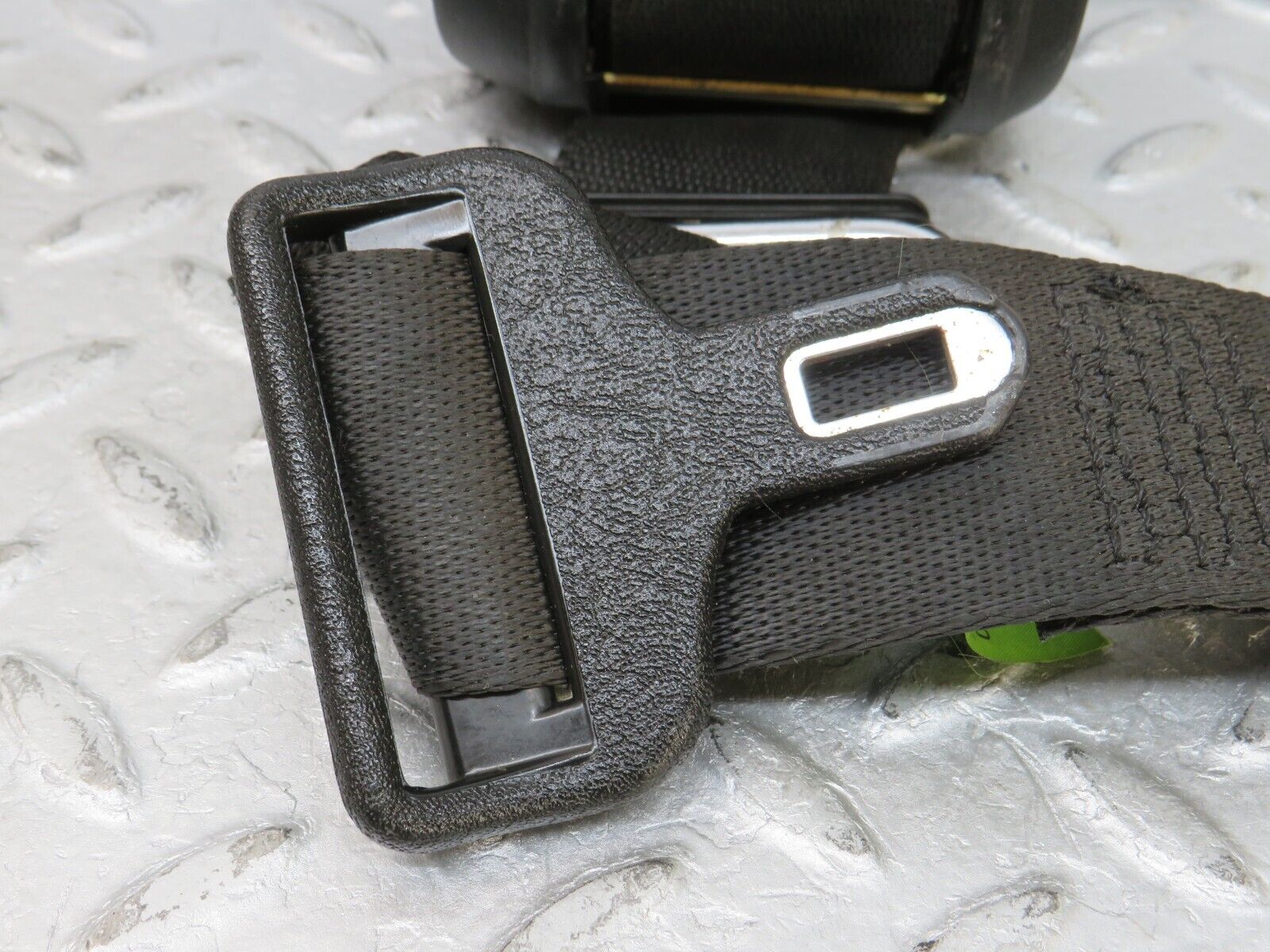 36319 Mercedes-Benz W126 420SE Rear Seat Belt Set & Buckles 1268601886 1248601169 1248601396