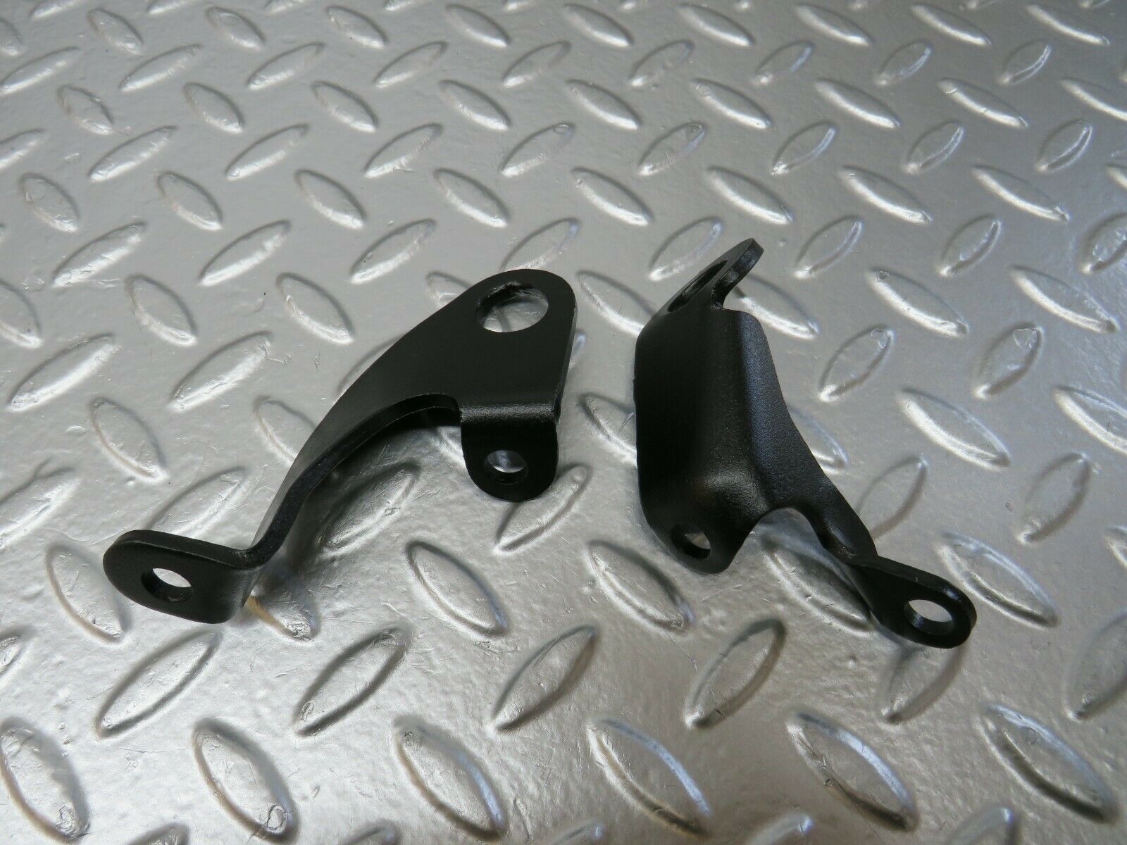 23907 Mercedes-Benz C107 450SLC Coupe Engine Lifting Eyes Hooks