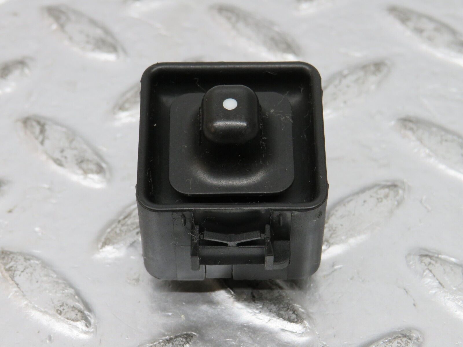 32386 Mercedes-Benz S124 300TE Wagon Electric Mirror Switch 1248201810