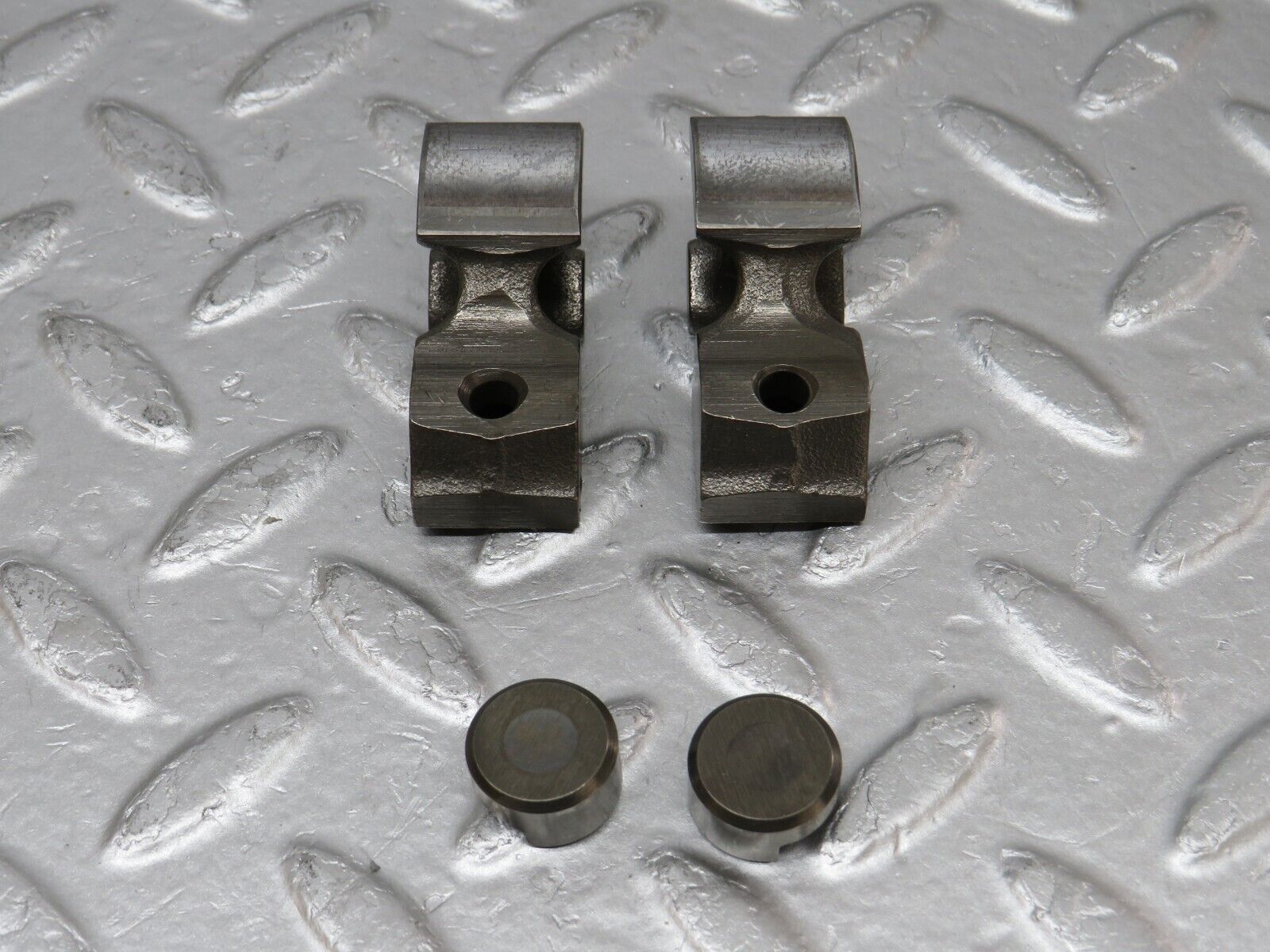 34561 Mercedes-Benz C126 380SEC Coupe Rocker Arm With Valve Tappet