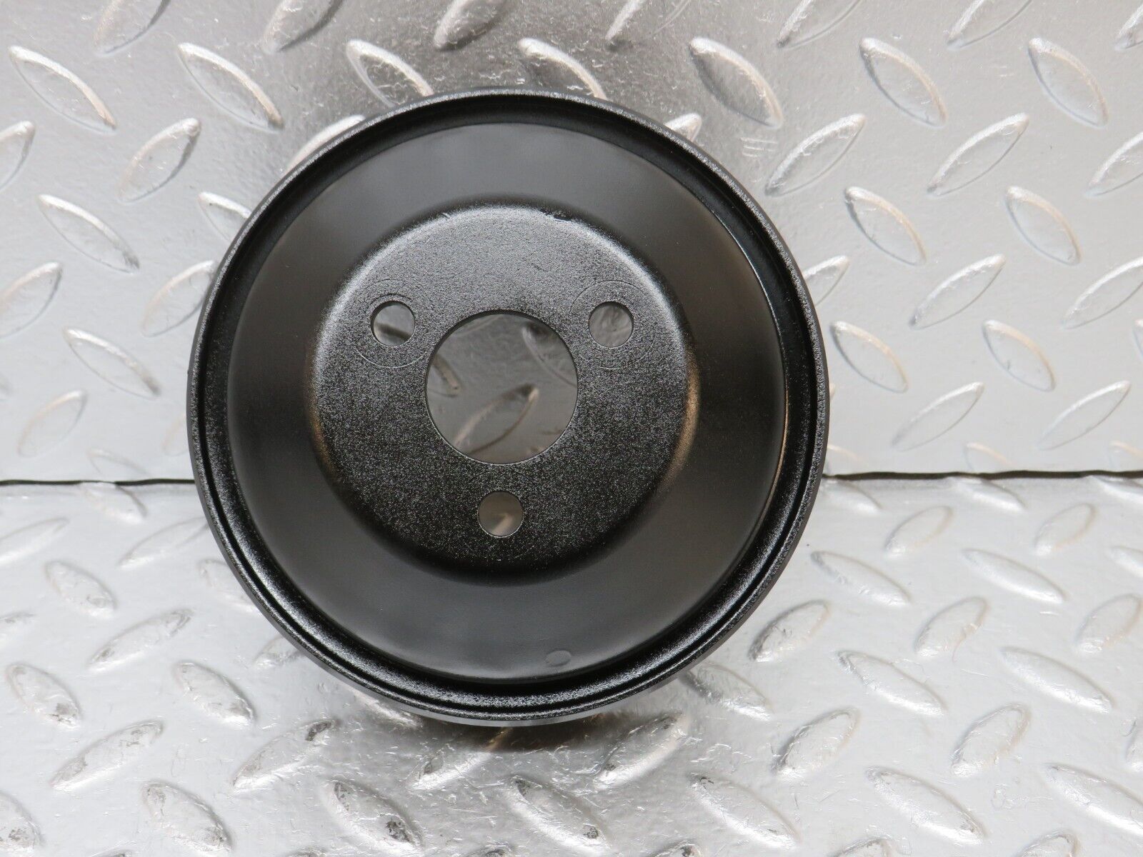 31543 Mercedes-Benz S124 220TE Wagon Power Steering Pump Pulley 1112300015