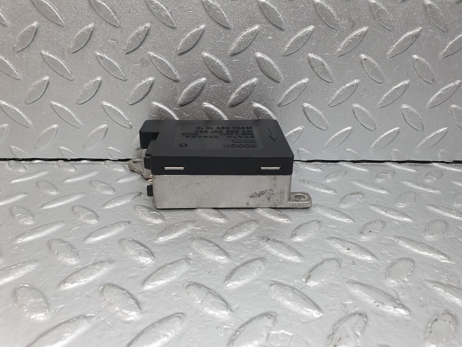 40880 Mercedes-Benz W126 300SE Crash Sensor 0048201910 0285001060