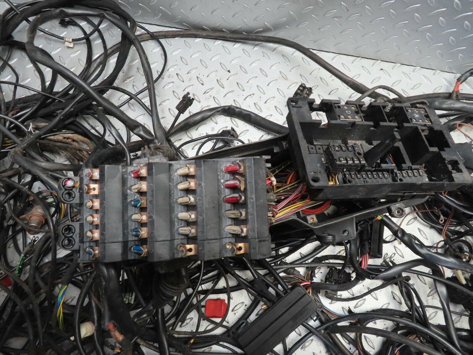 16513 Mercedes-Benz W124 260E Engine Chassis Body Wire Wiring Harness