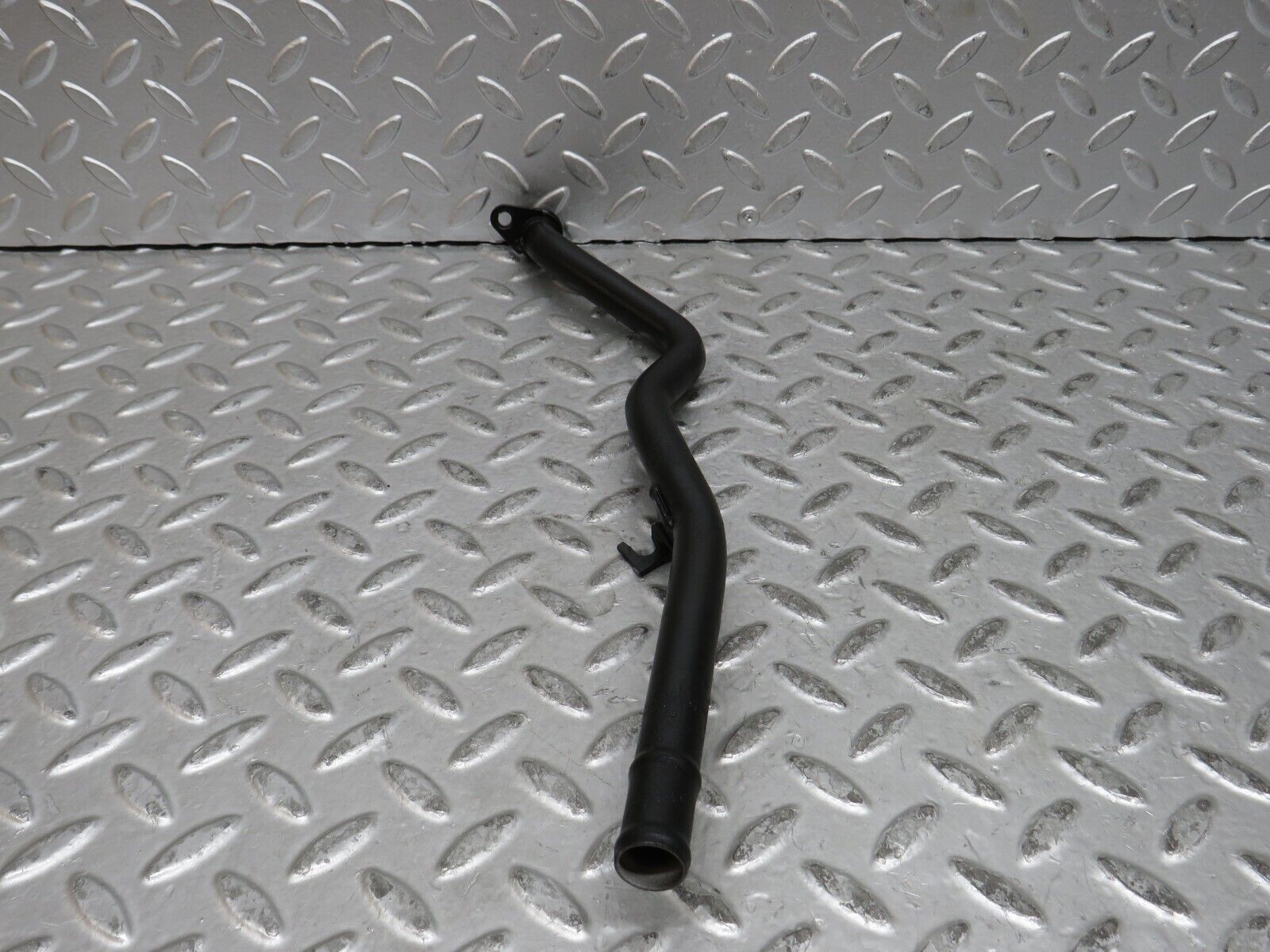 29130 Mercedes-Benz C124 320CE Coupe Water Cooling Pipe
