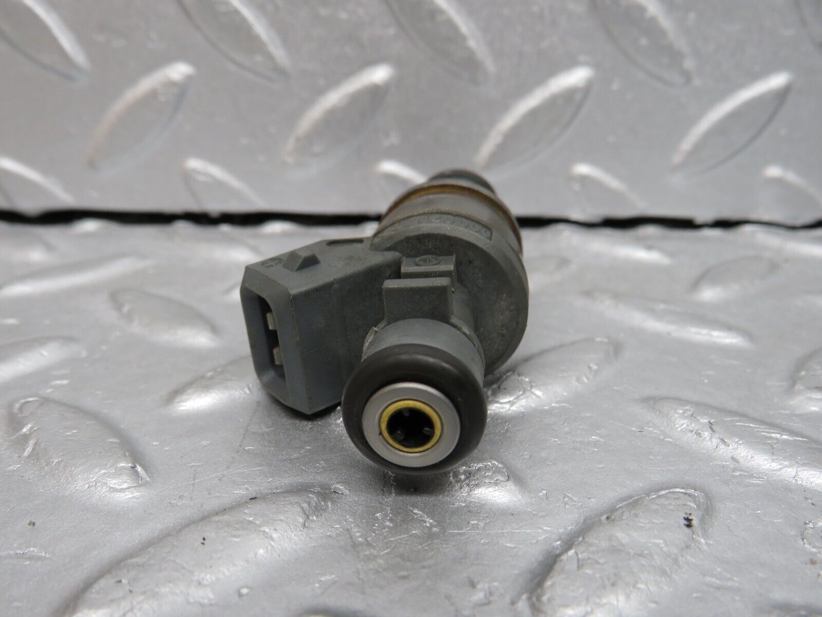 38652 Mercedes-Benz R129 280SL Coupe Fuel Injector Bosch 0000787323 0280155209