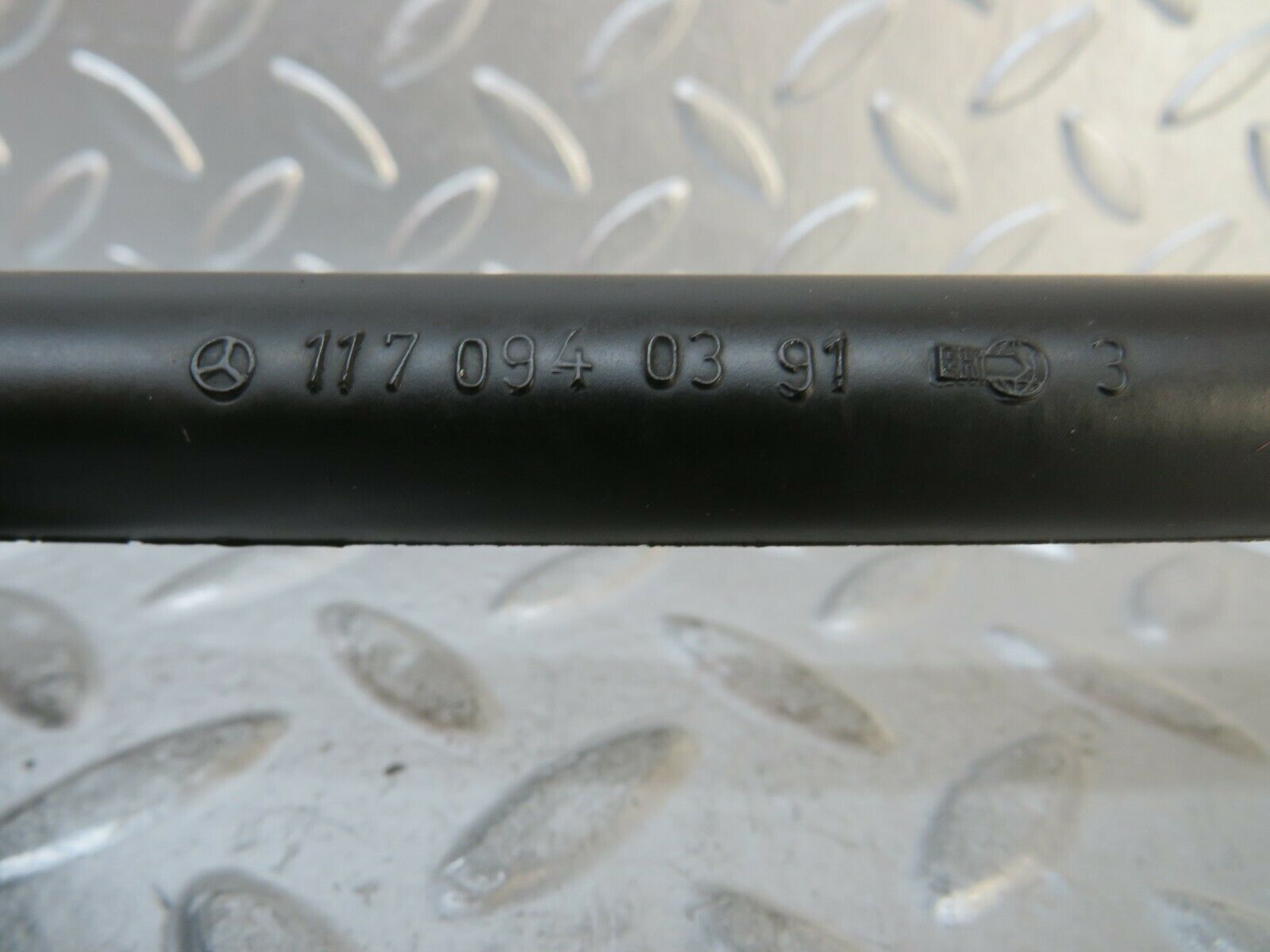 23858 Mercedes-Benz C107 450SLC Coupe Crankcase Breather Hose 1170940391