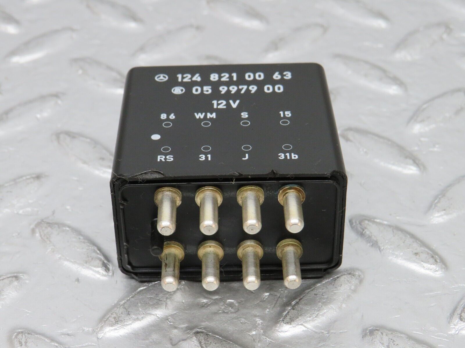 32476 Mercedes-Benz S124 300TE Wagon Rear Windscreen Wiper Relay 1248210063