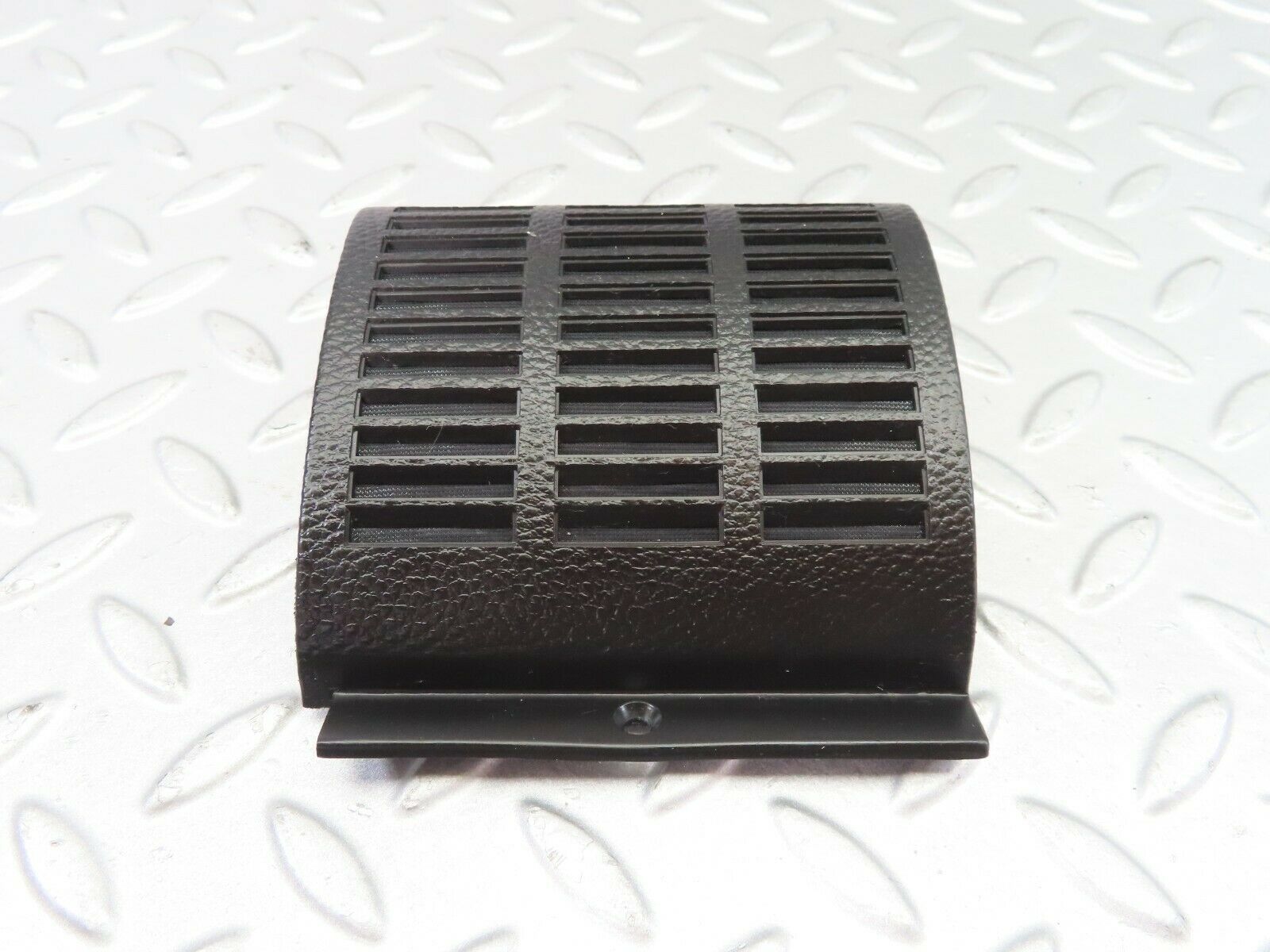 7452 Mercedes-Benz W116 450SE Dashboard Speaker Cover Grill Right 1166801639