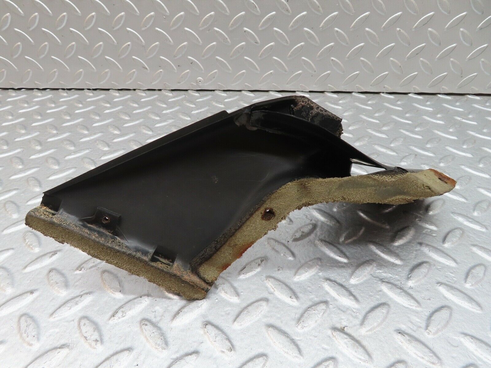 18132 Mercedes-Benz W123 200 Water Drain Left Side 1238300328