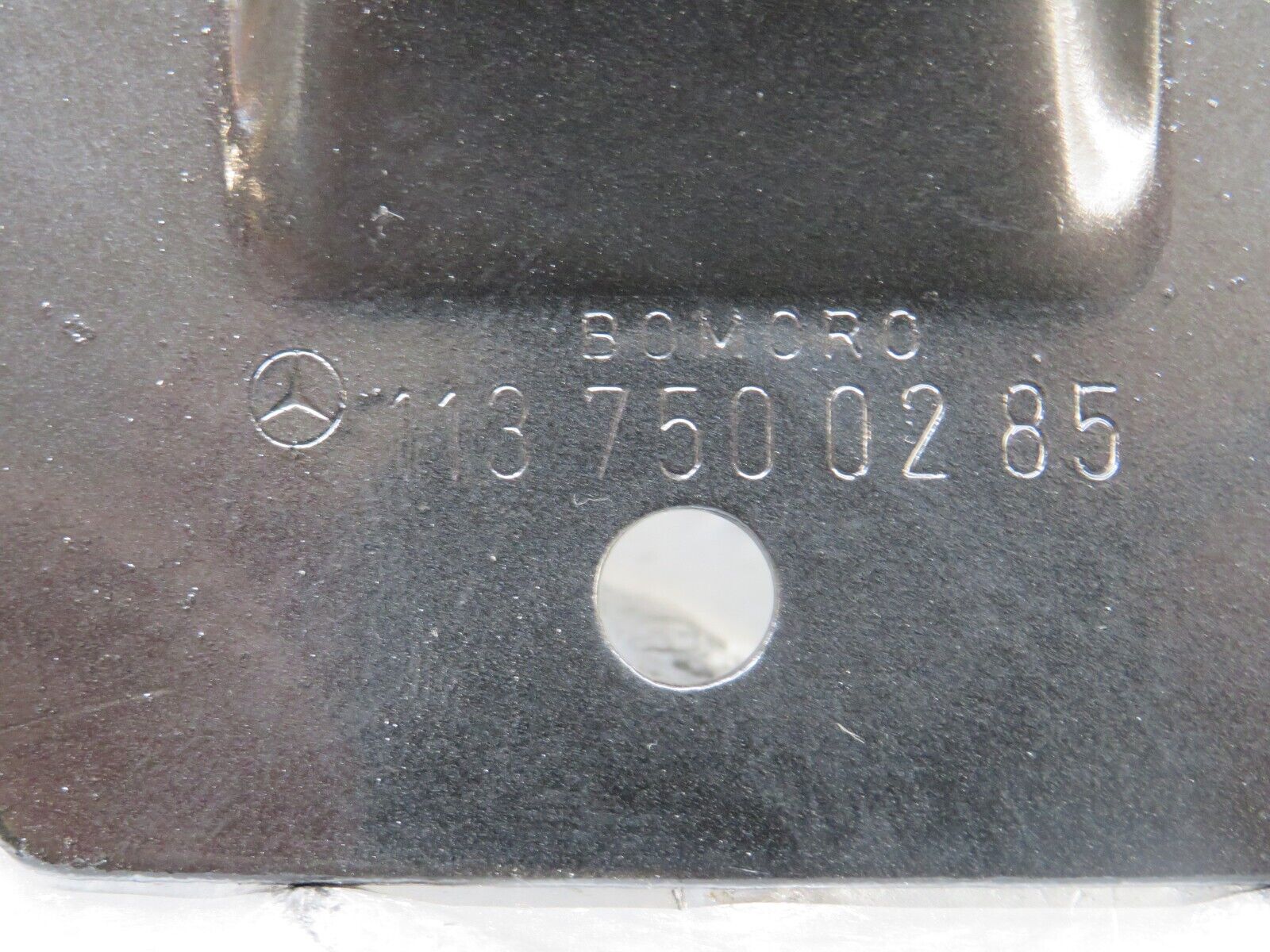 26113 Mercedes-Benz W116 450SE Trunk Boot Lock Latch 1137500285