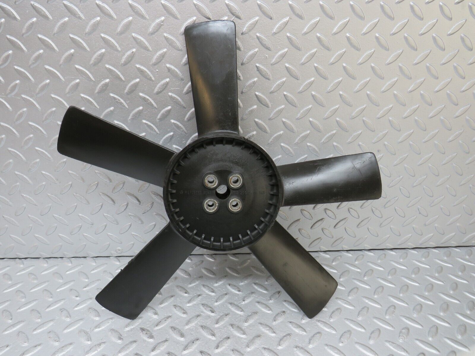 35921 Mercedes-Benz 240D OM616.912 Engine Cooling Fan & Fan Spacer 1152050406