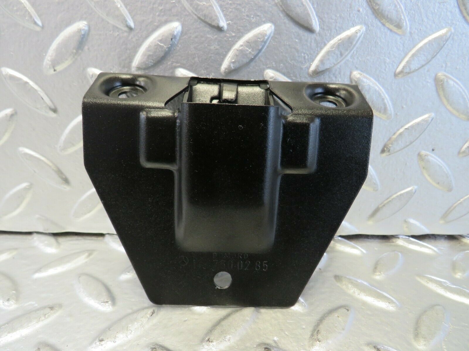 23398 Mercedes-Benz W116 350SE Trunk Boot Lock Latch 1137500285