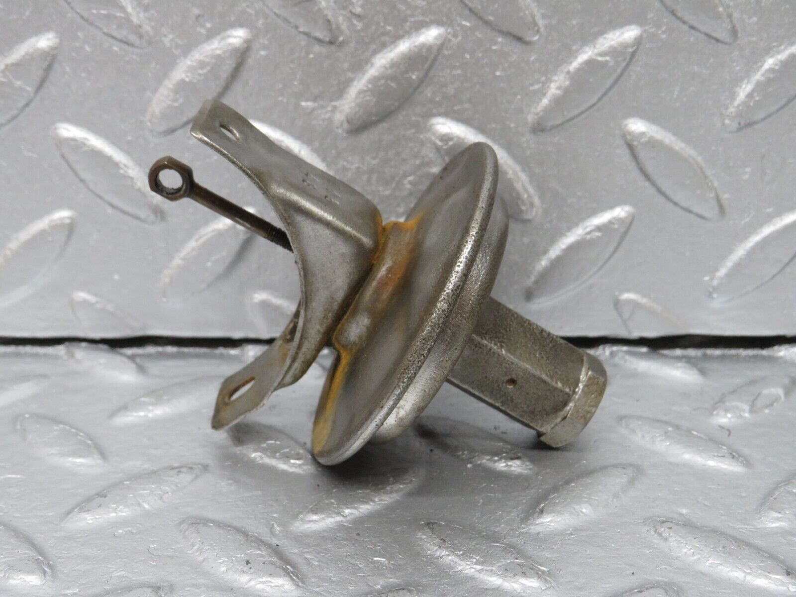 40305 Mercedes-Benz W110 230 Ignition Distributor Vacuum Control Valve