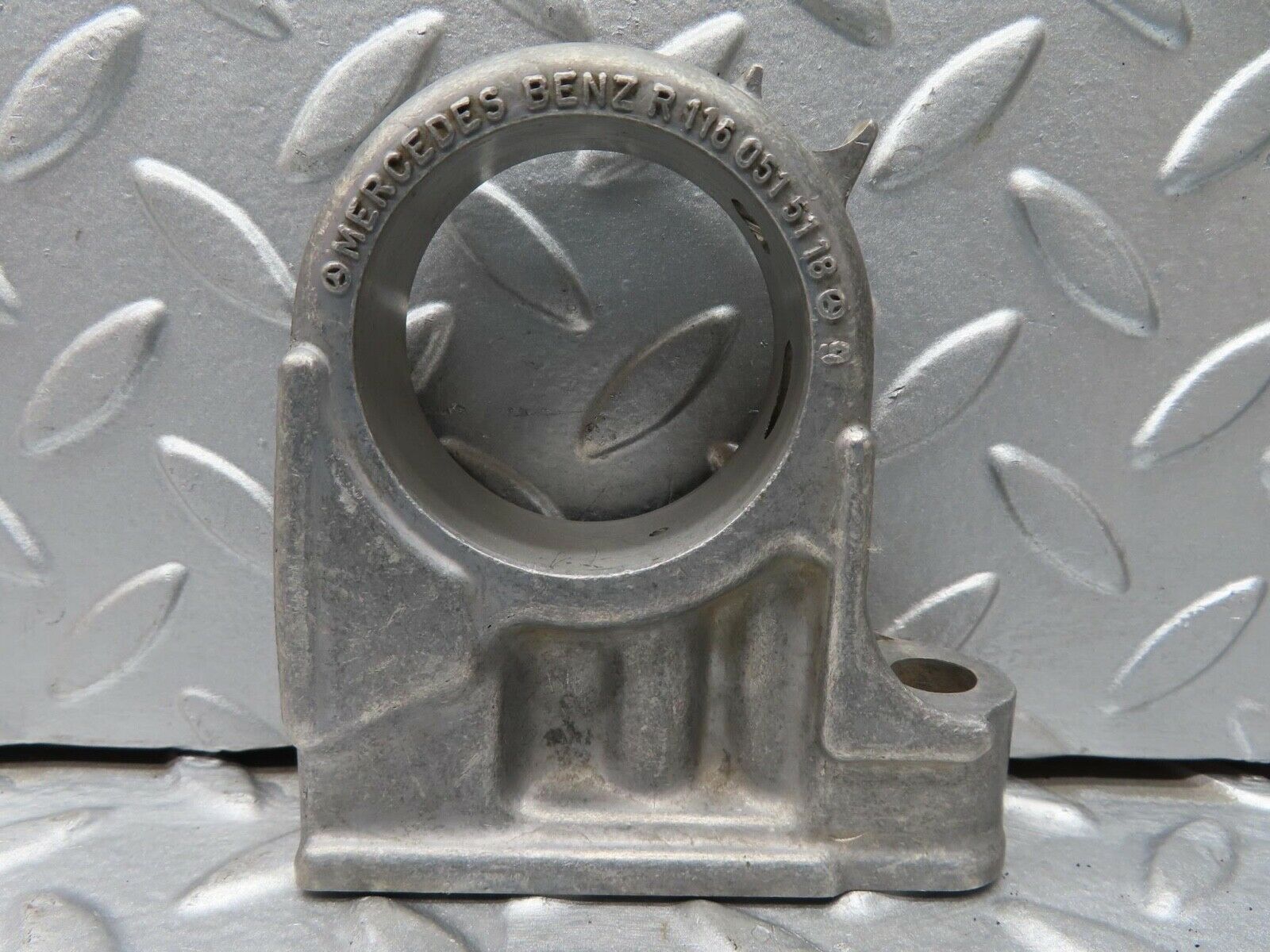 16716 Mercedes-Benz C107 380SLC Camshaft Tower Bearing 1160515118