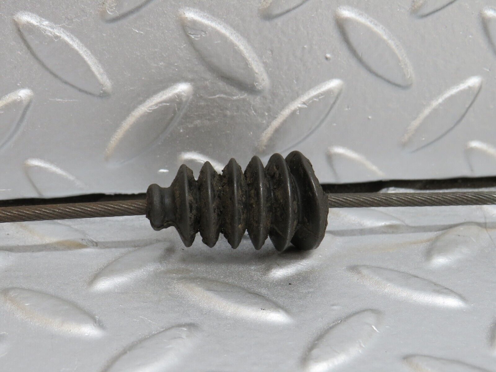 40455 Mercedes-Benz W110 230 Handbrake Cable Handbrake Pulley 1104200790