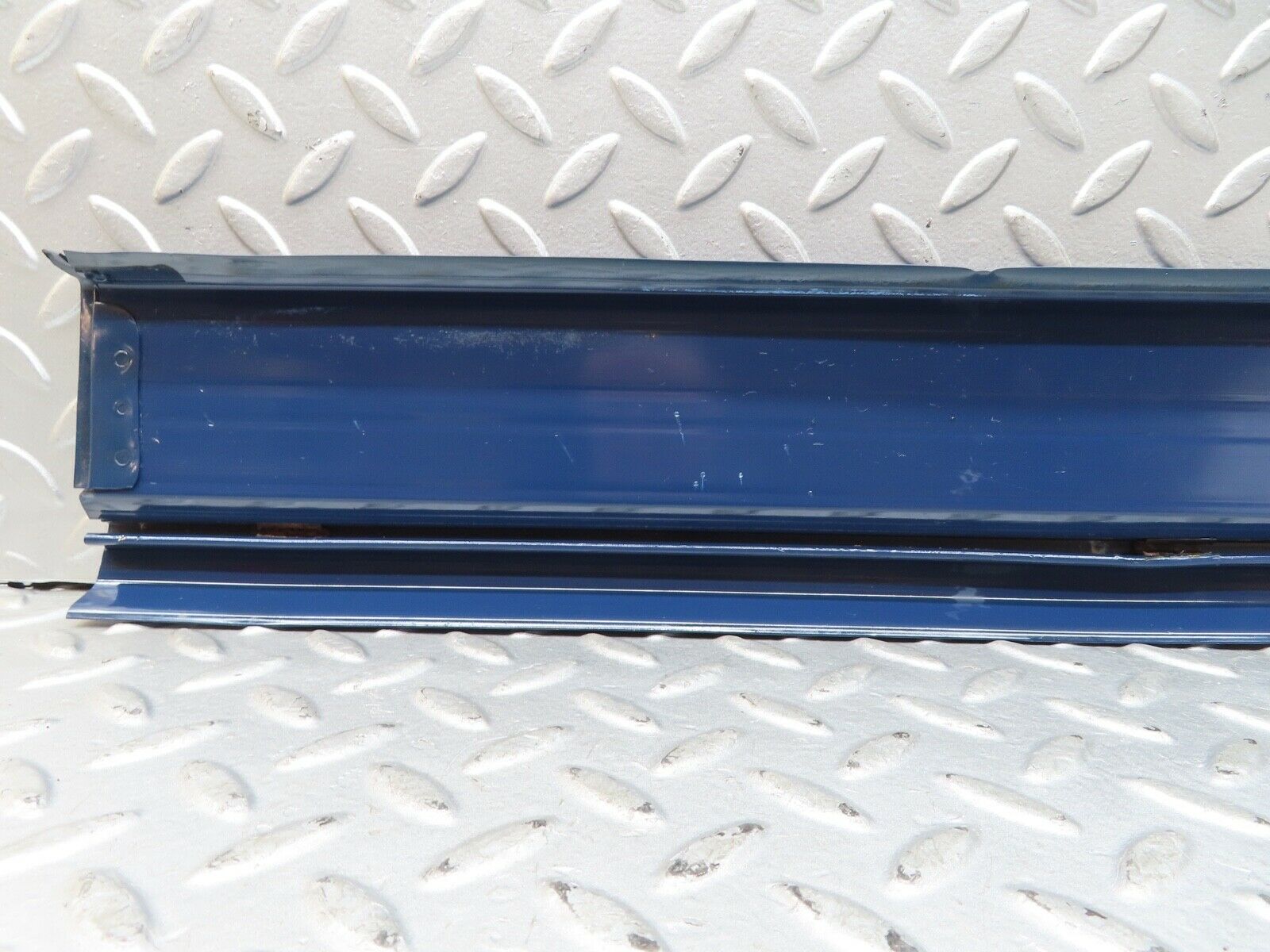 17532 Mercedes-Benz W116 450SEL Rear Right Door Sill Blue