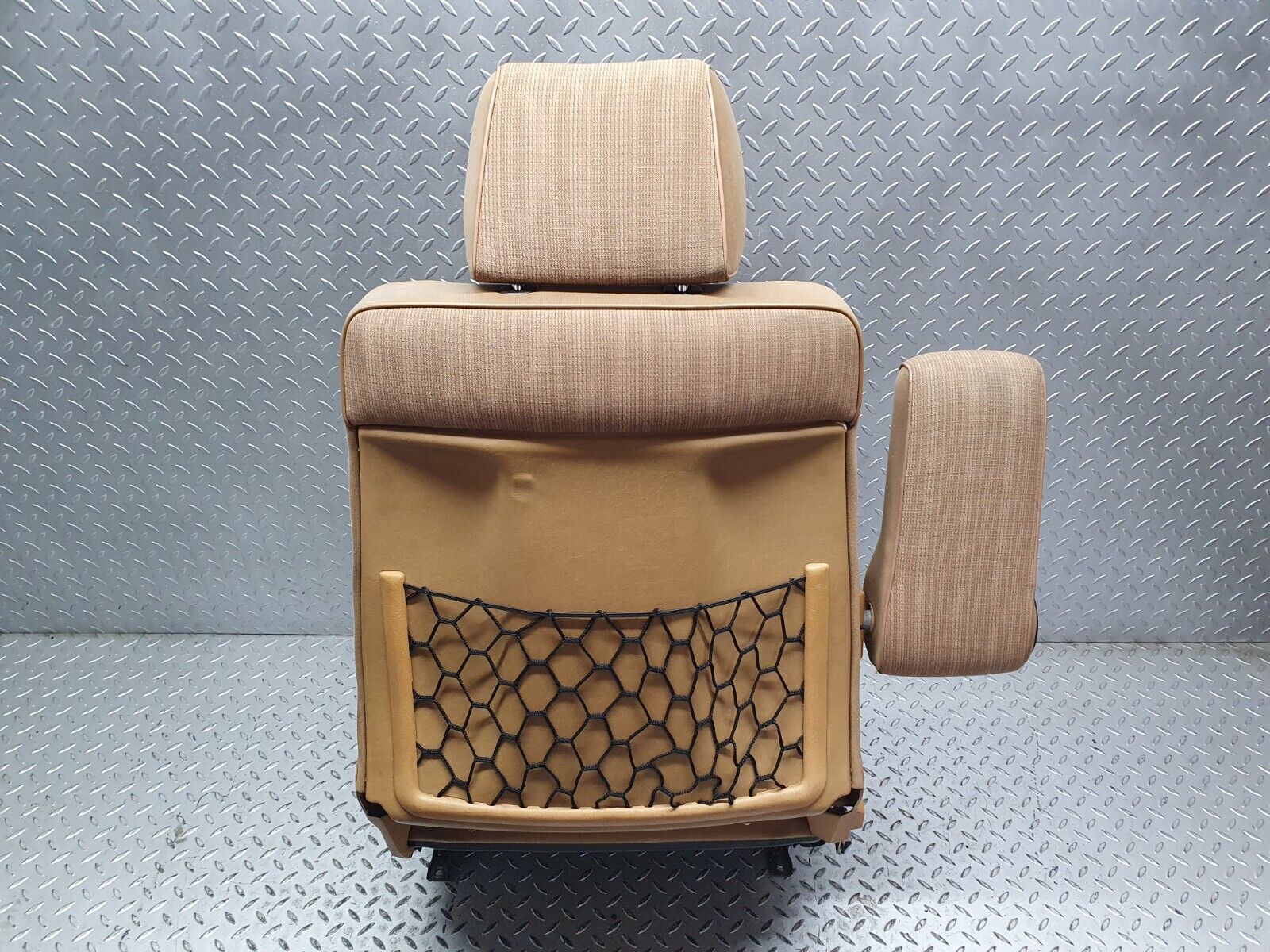 41375 Mercedes-Benz W124 200E Front Left Passenger Side Seat Palomino 1249101050