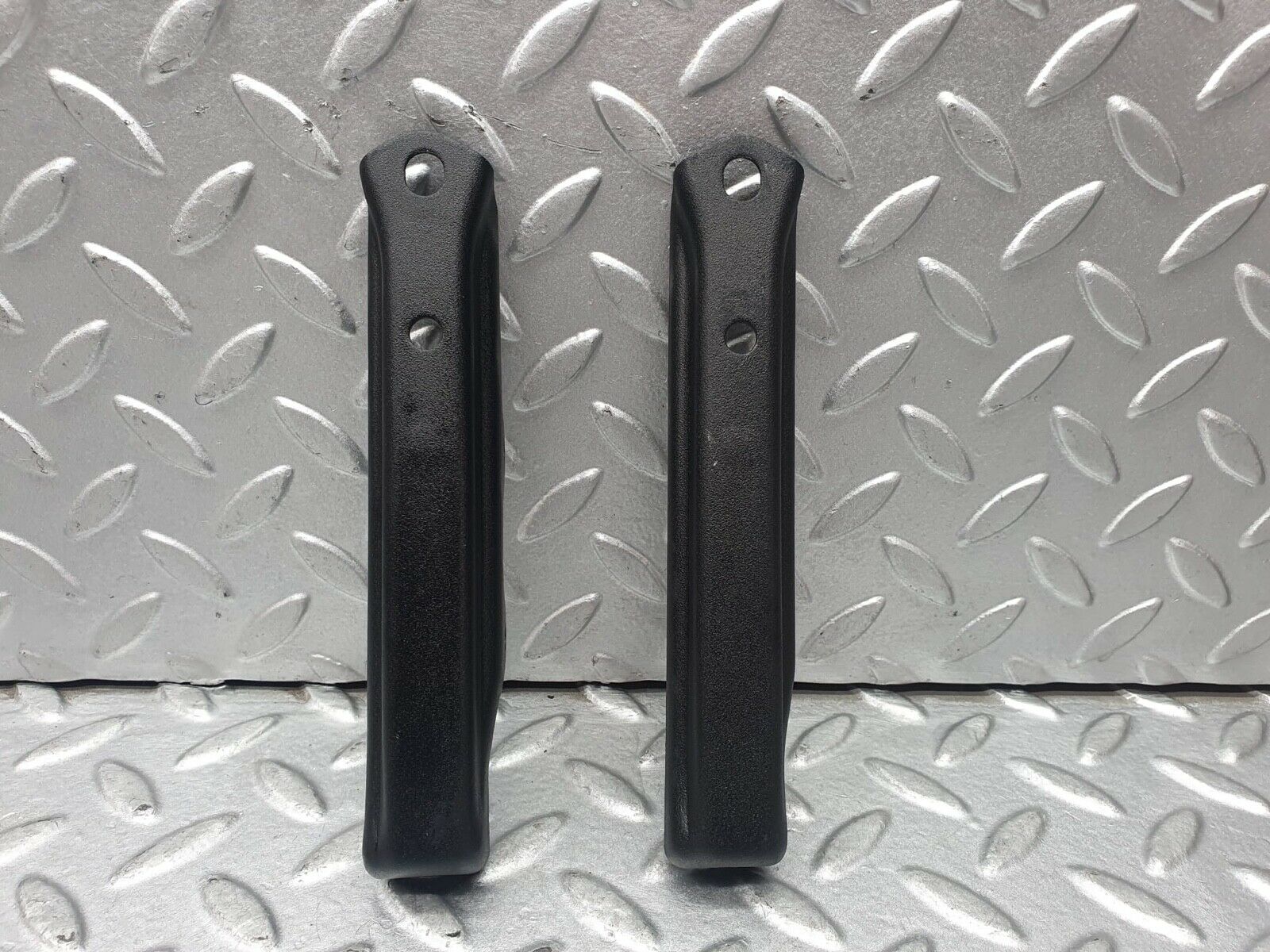 17331 Mercedes-Benz R129 300SL Coupe Air Intake Manifold Bracket