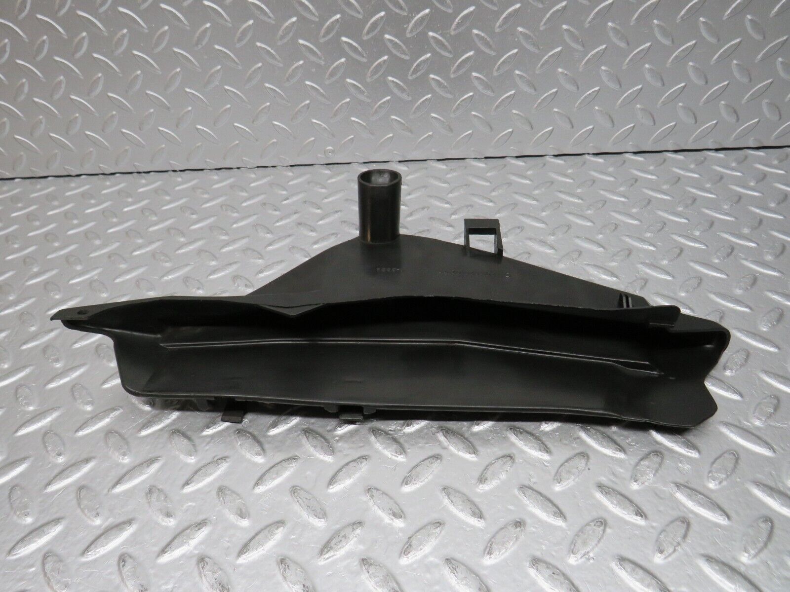 31687 Mercedes-Benz W201 190LE 1.8L Front Right Rain Gutter Drain Channel 2016280273