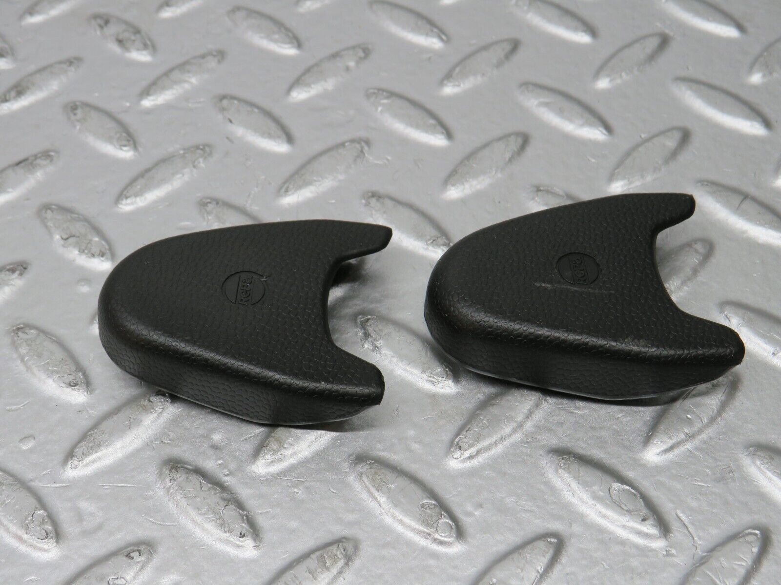 32153 Mercedes-Benz W123 230E Seat Belt Plastic Cap 0008680430