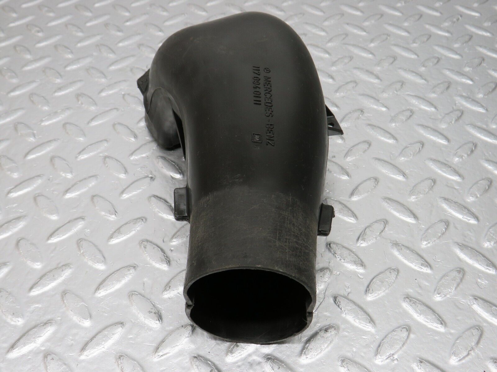 34290 Mercedes-Benz C126 380SEC Coupe Air Duct Right Side 1170940111