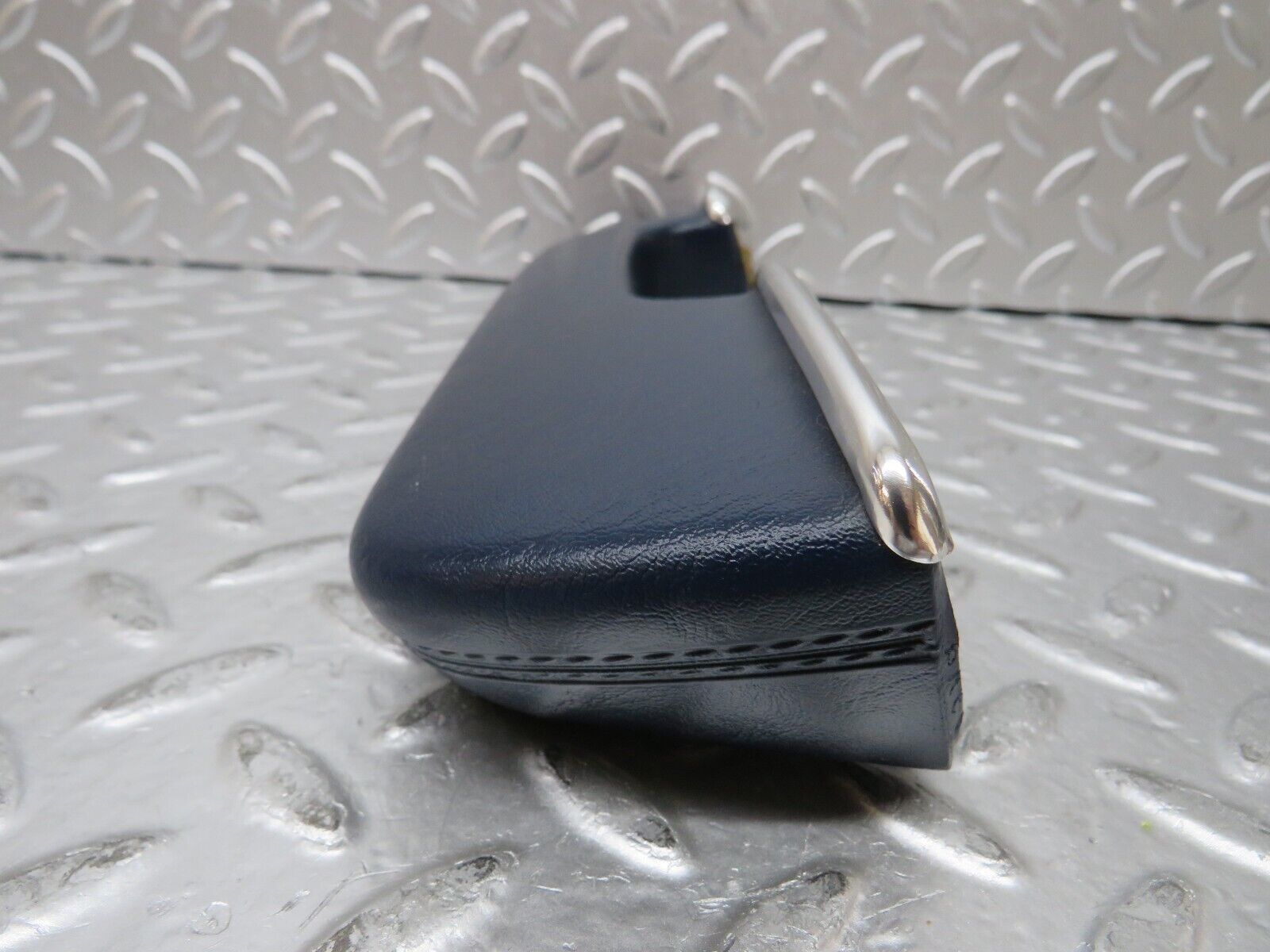 26861 Mercedes-Benz W123 240D Interior Door Handle Front Right Blue 1239702001