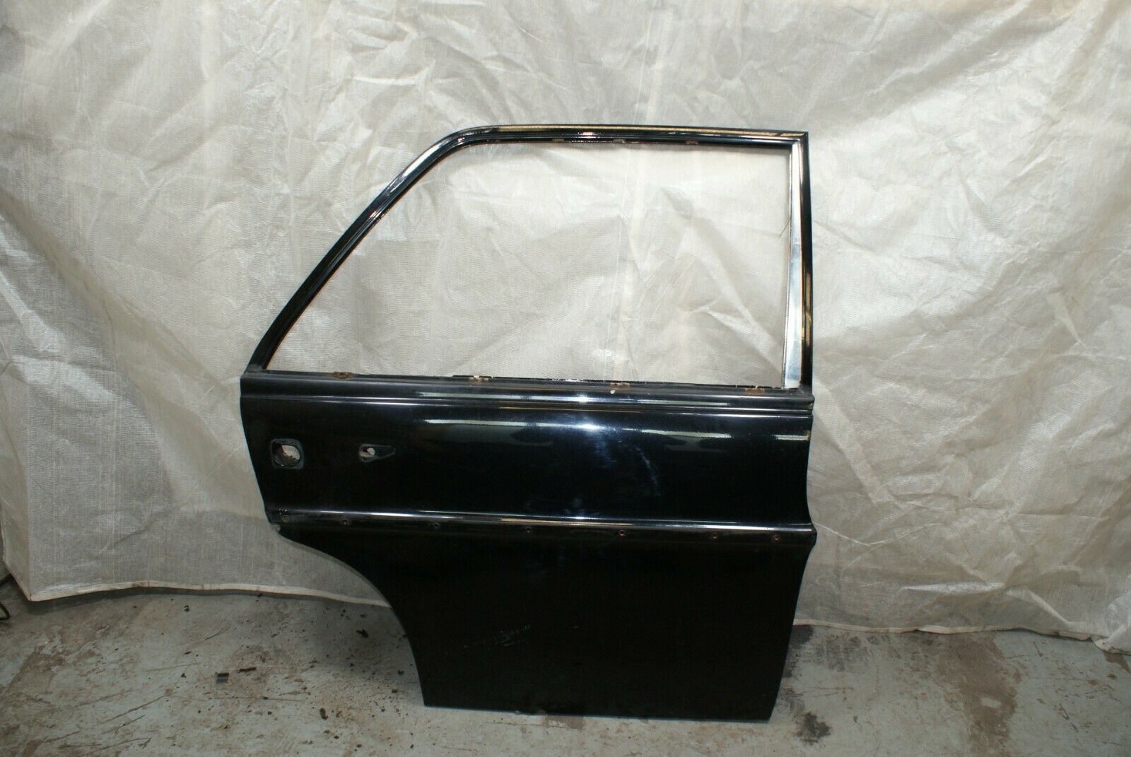 3240 Mercedes-Benz W115 220D Rear Right Door