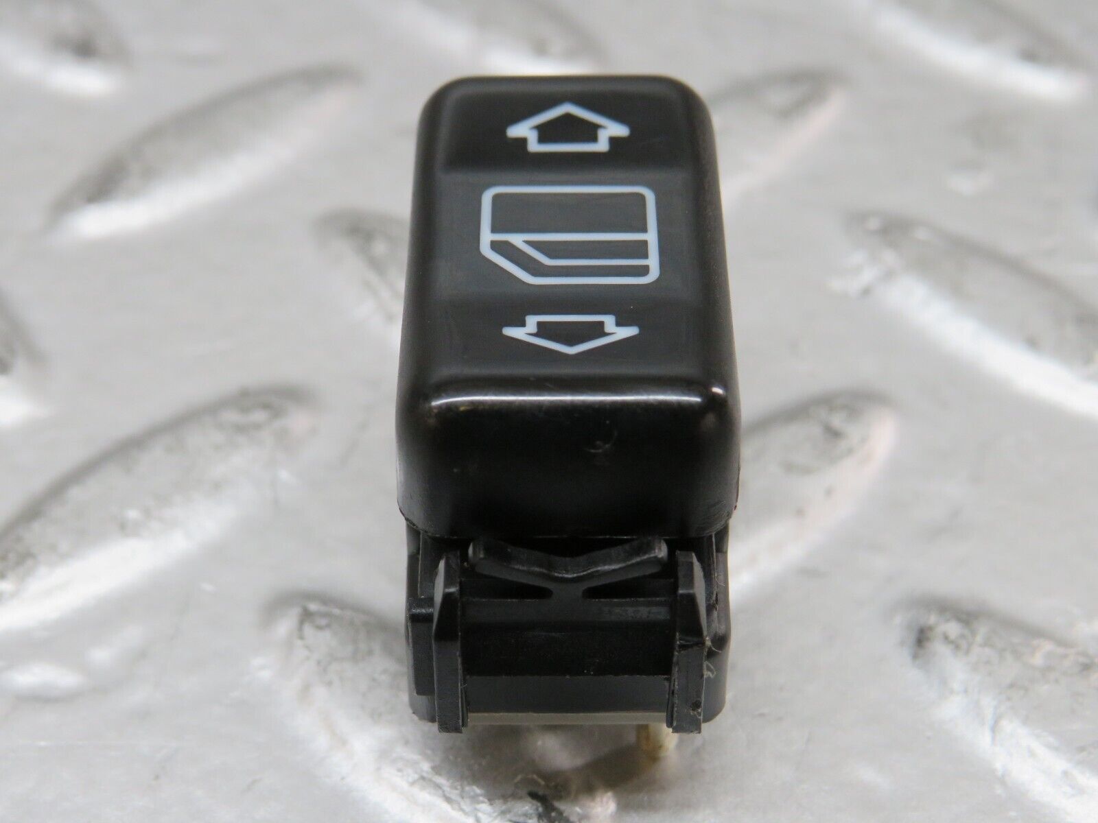 26561 Mercedes-Benz C124 220CE Coupe Right Electric Window Switch 1248209010