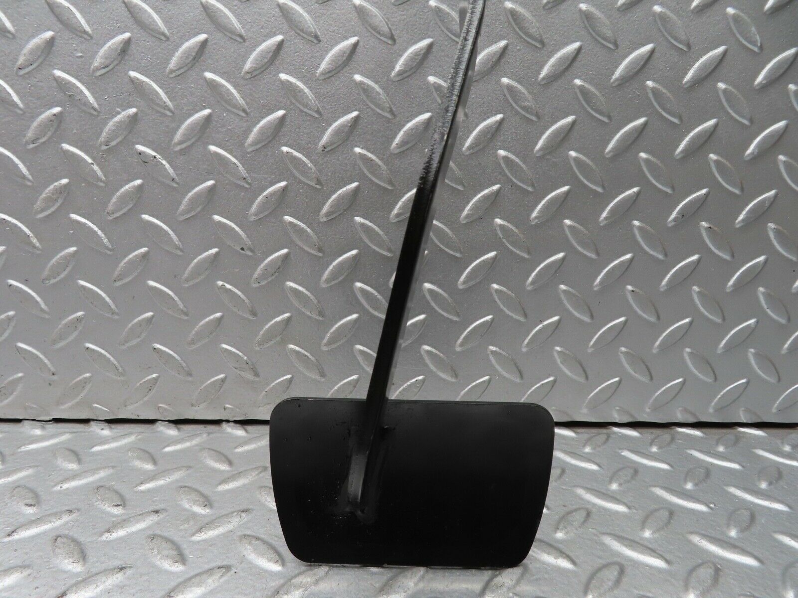 19515 Mercedes-Benz C140 CL420 Coupe Brake Pedal