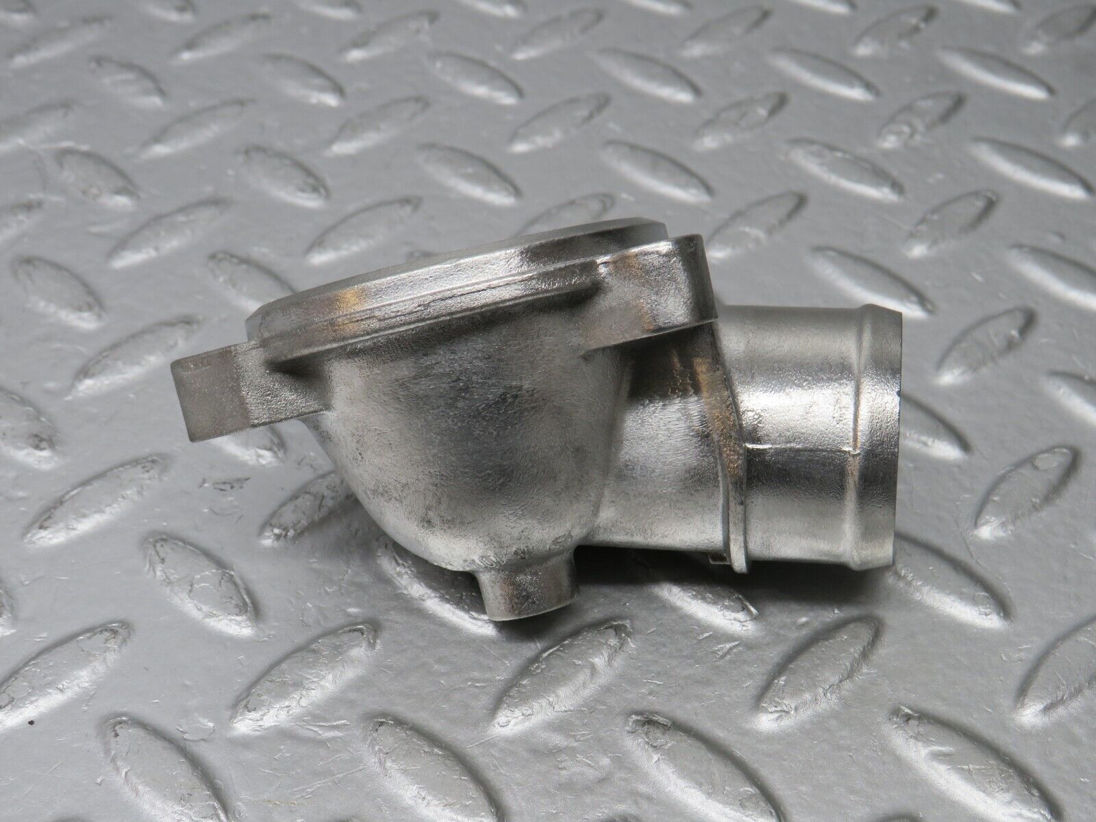 38632 Mercedes-Benz R129 280SL Coupe Thermostat Housing 1042030274