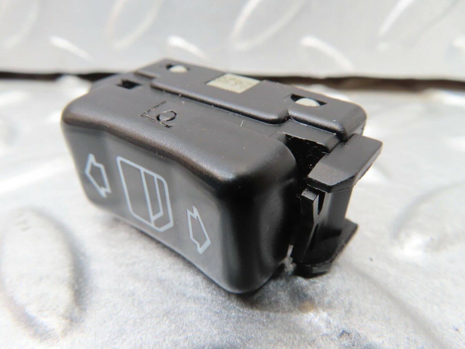16386 Mercedes-Benz W124 260E Front Right Electric Window Switch 1248209010
