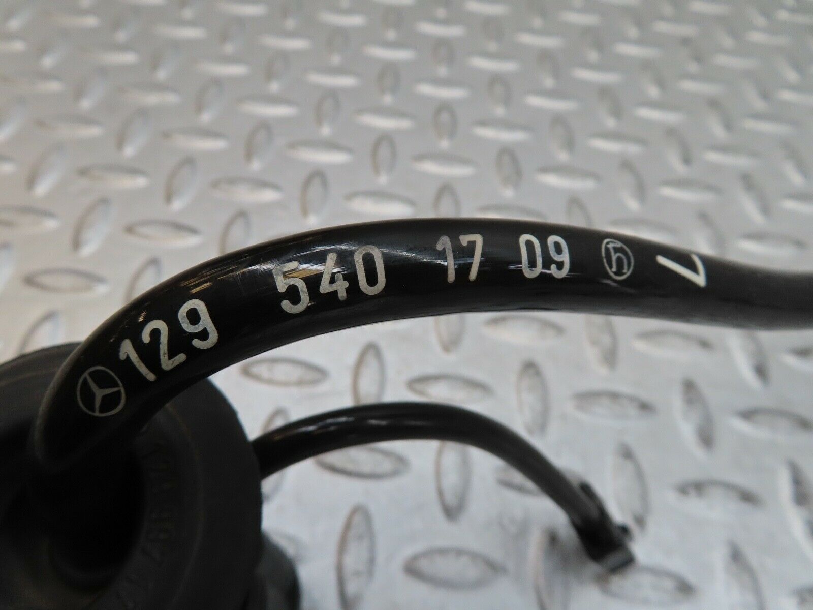 17291 Mercedes-Benz R129 300SL Coupe Front Left Brake Pad Warning Loom