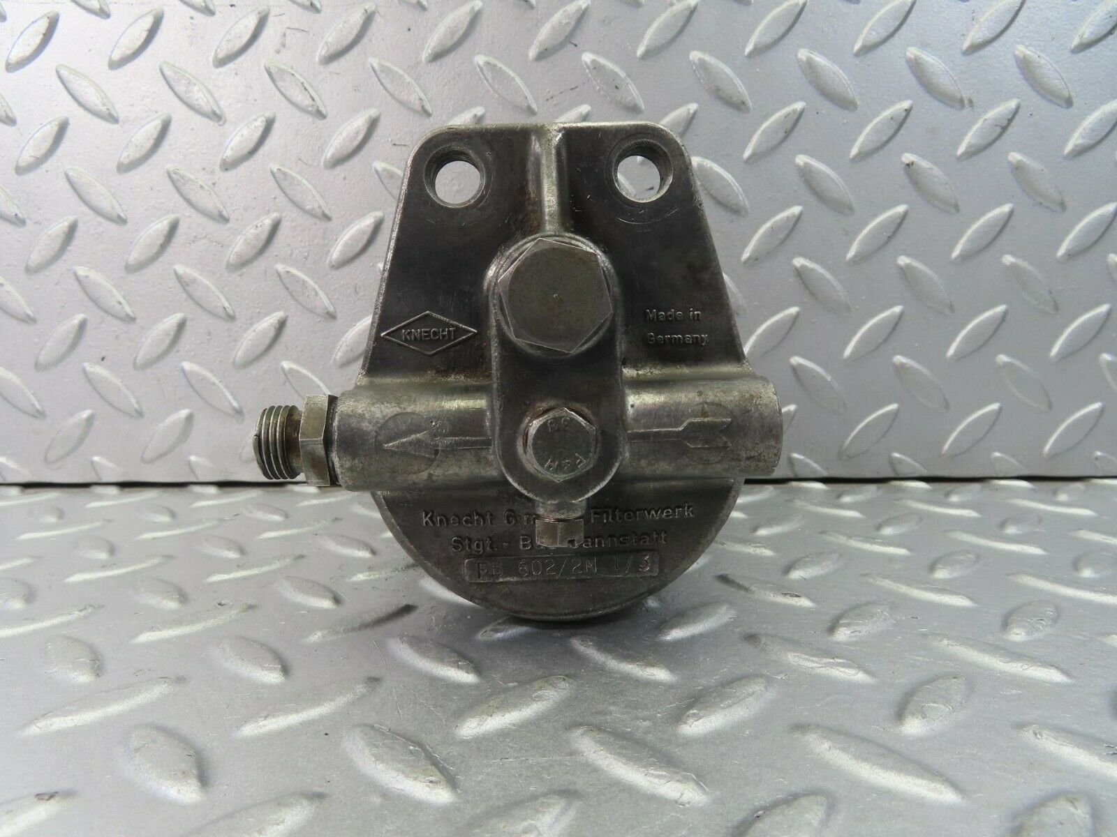 8914 Mercedes-Benz W108 Fuel Filter Housing Knecht