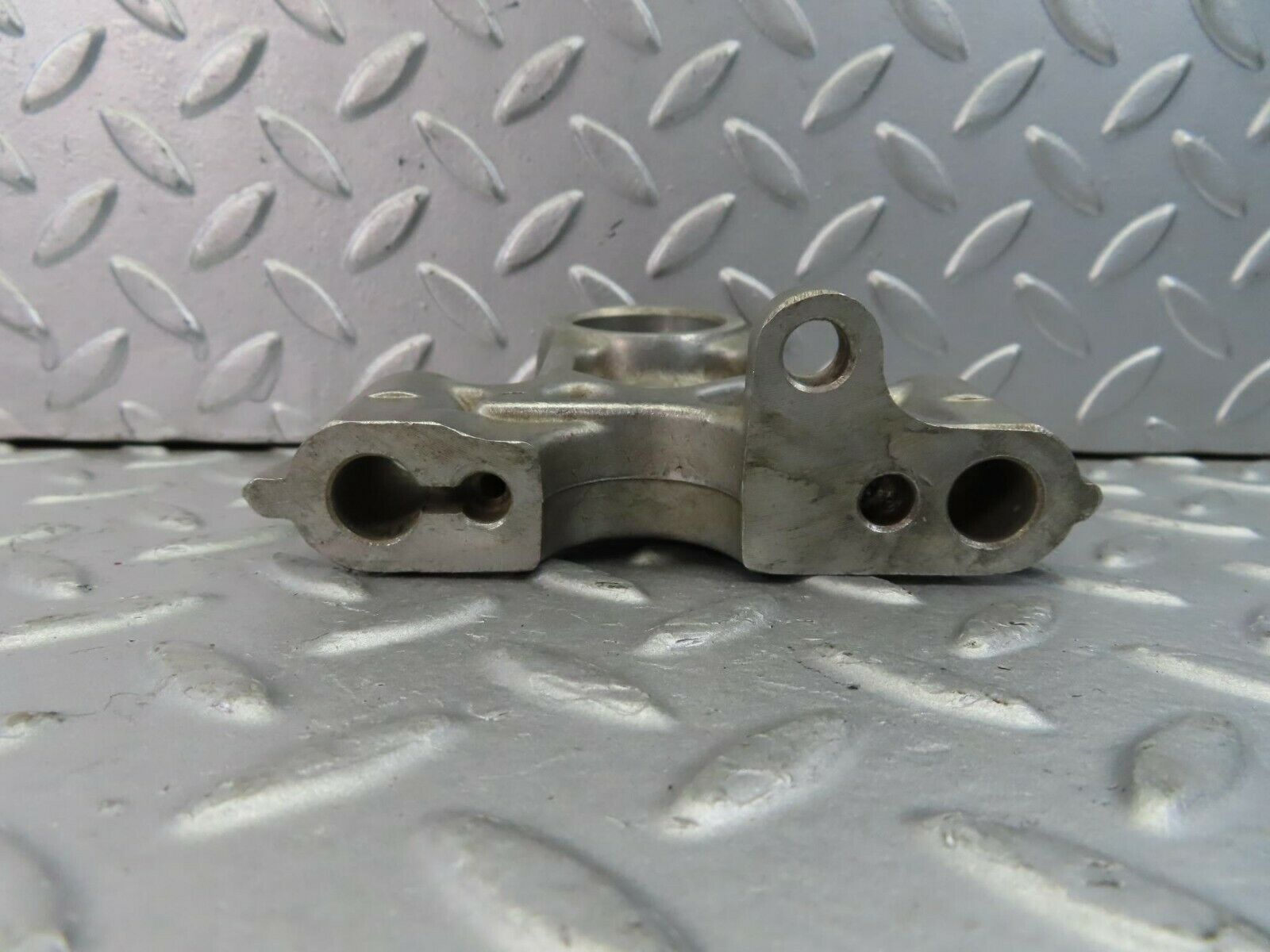 9000 Mercedes-Benz W108 Camshaft Tower Bearing 1800515110