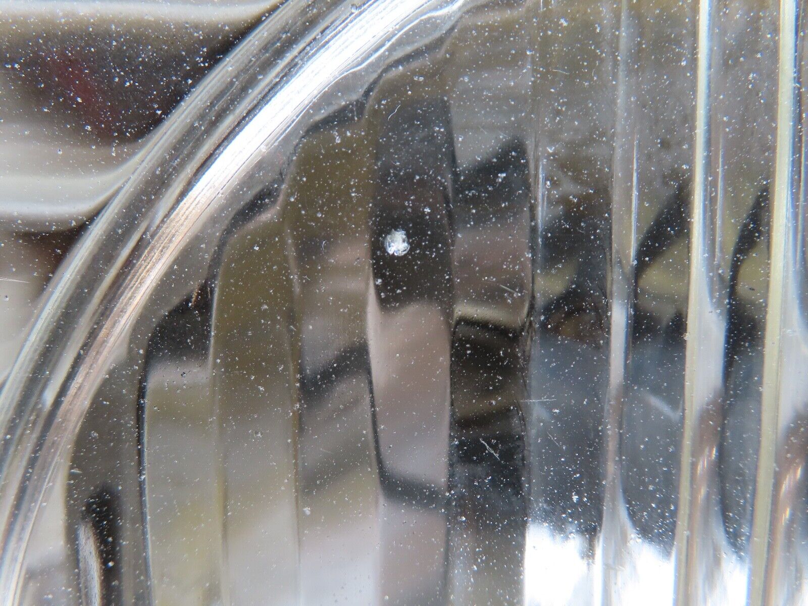 19097 Mercedes-Benz W123 300D Headlight Right Side Hella LHD