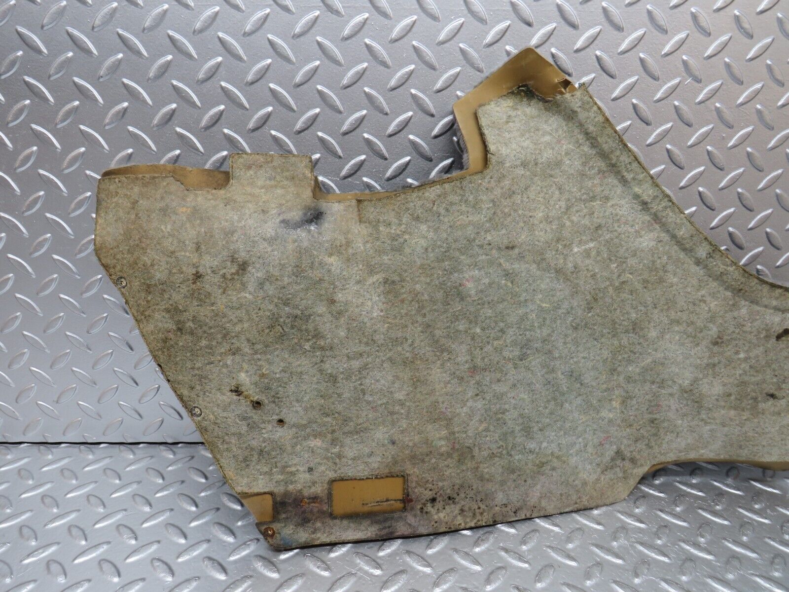 31341 Mercedes-Benz S124 220TE Wagon Centre Console Carpet Right Side Grey