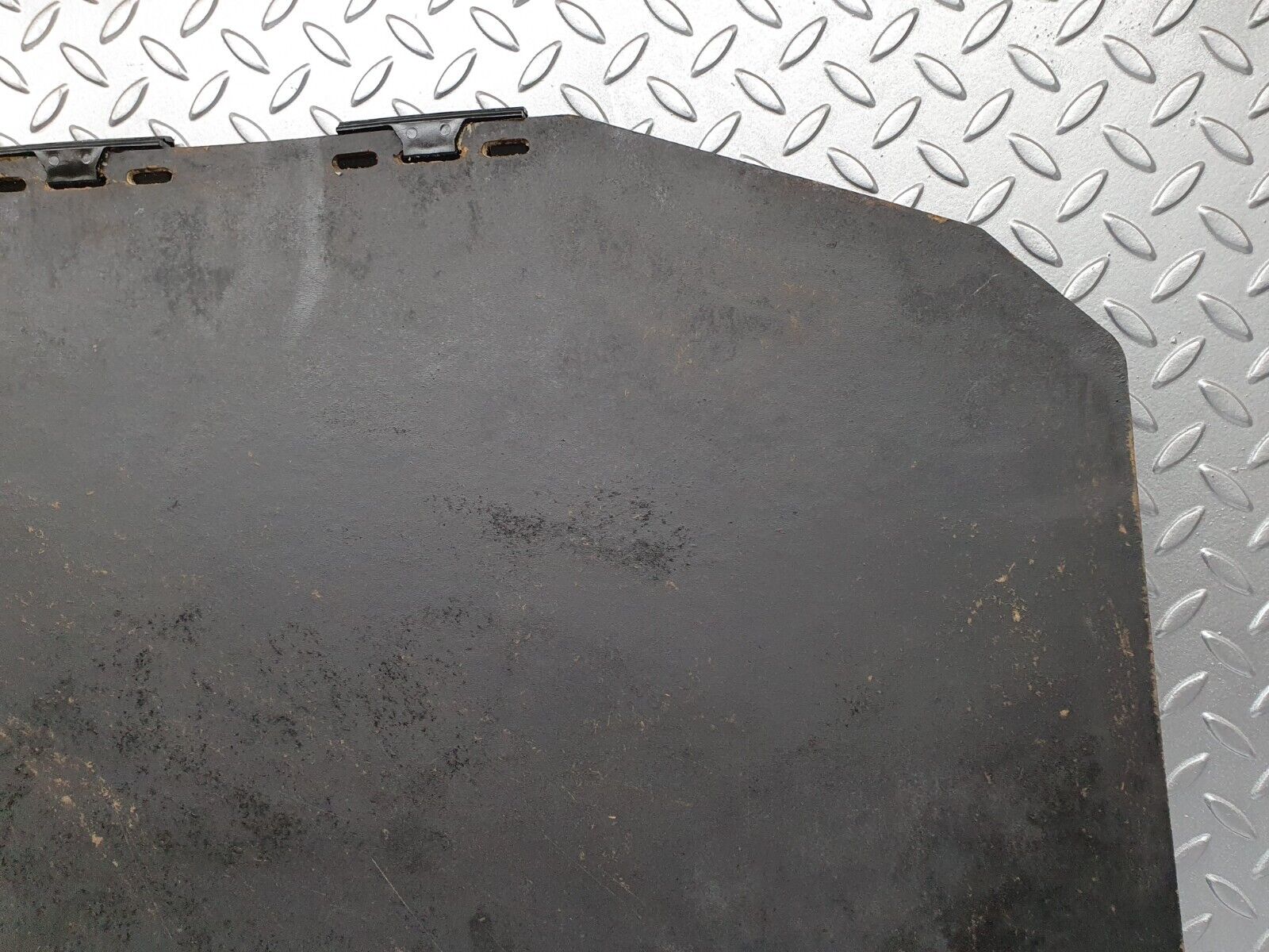 41126 Mercedes-Benz W126 300SE Spare Wheel Cover 1076930114