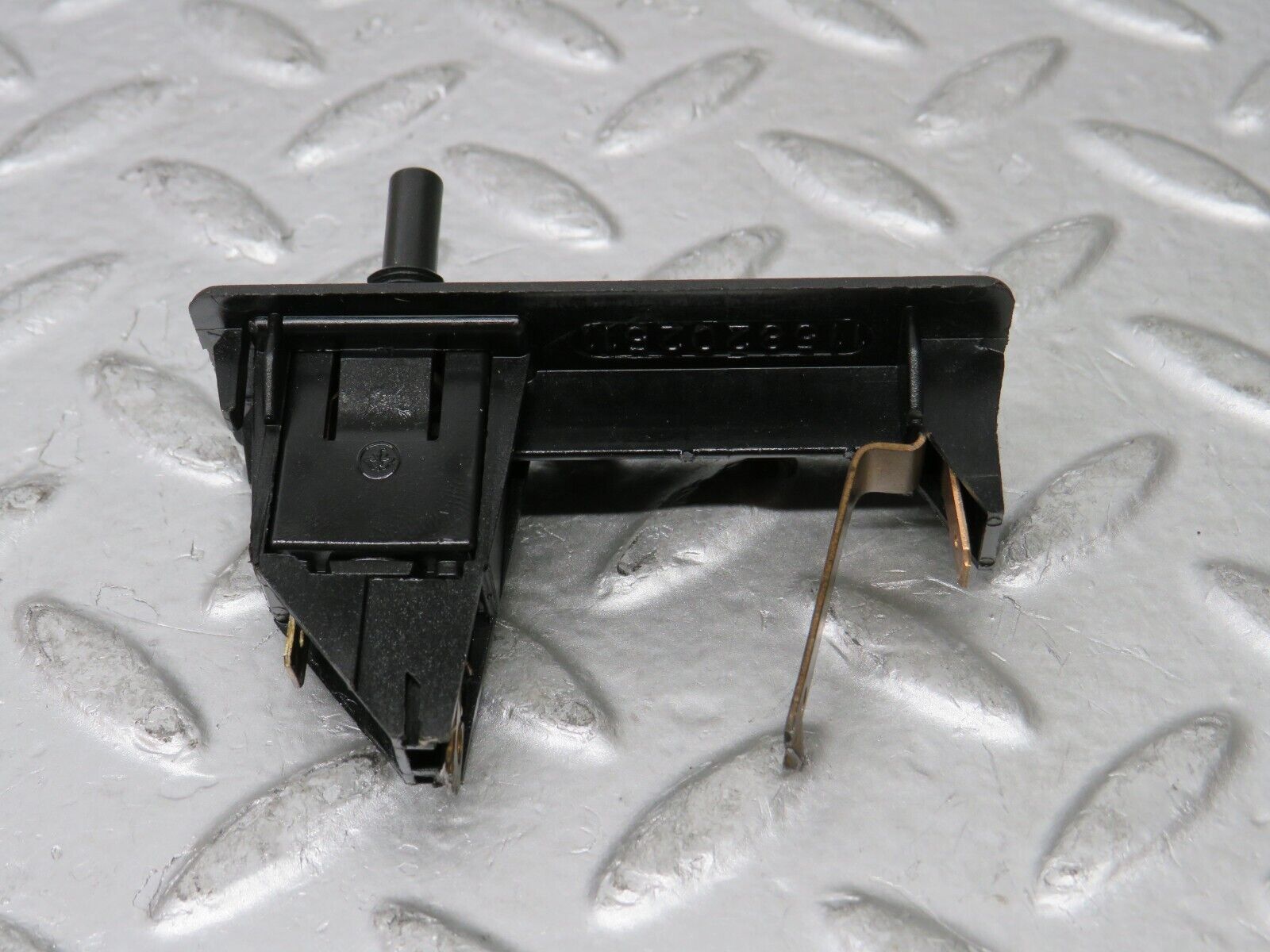 29714 Mercedes-Benz W123 230E Trunk Light Switch 1158202511