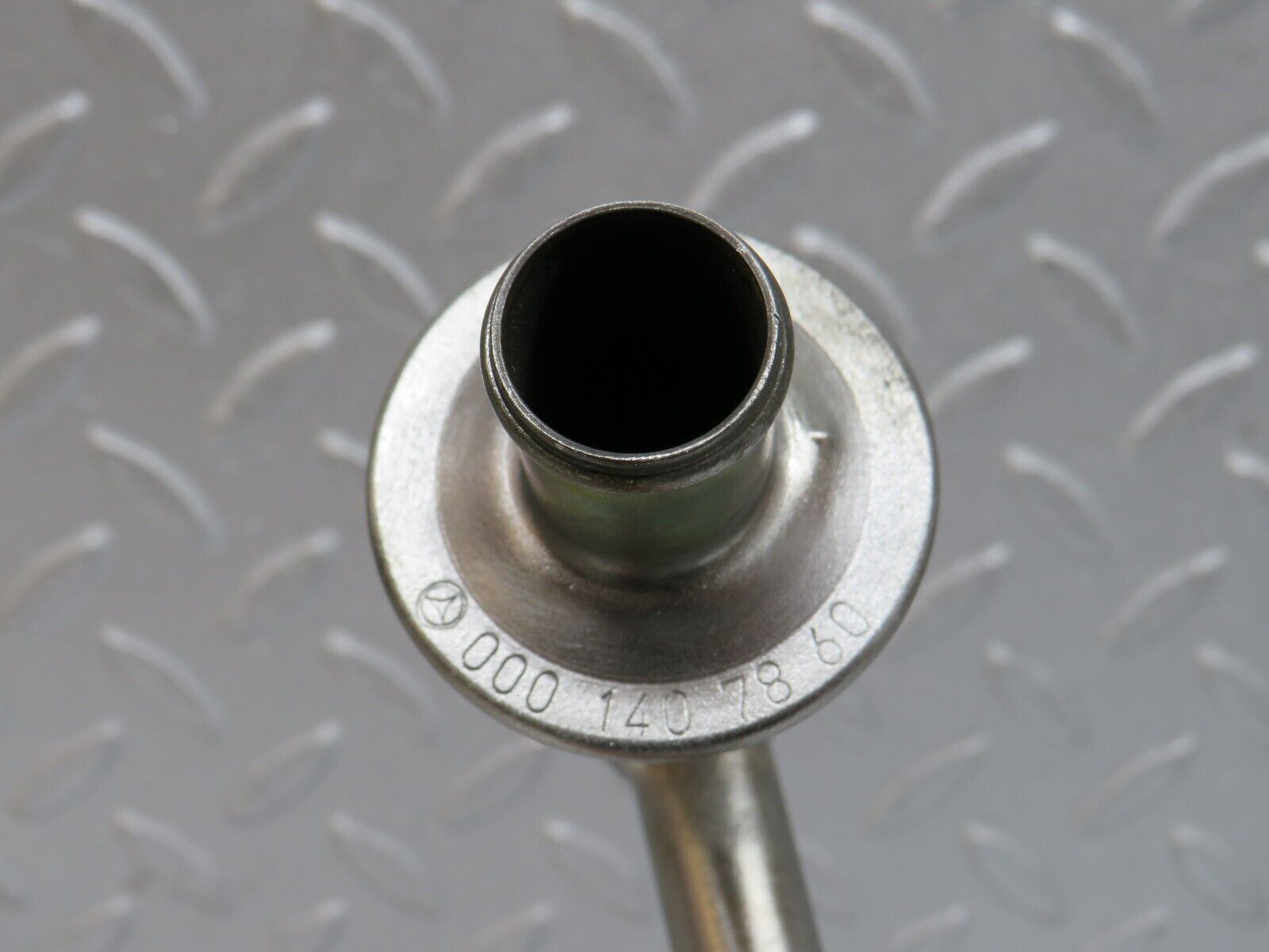 38116 Mercedes-Benz A124 320E Cabriolet EGR Valve Pipe 0001407860