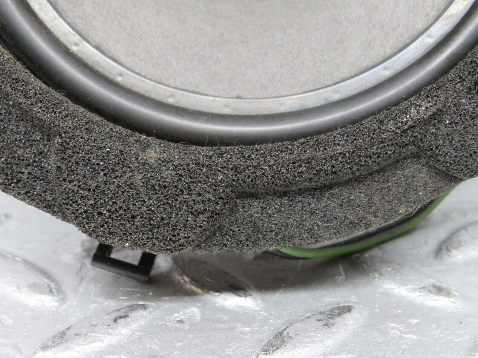 37864 Mercedes-Benz A124 320E Cabriolet Rear Right Door Speaker 1248203202