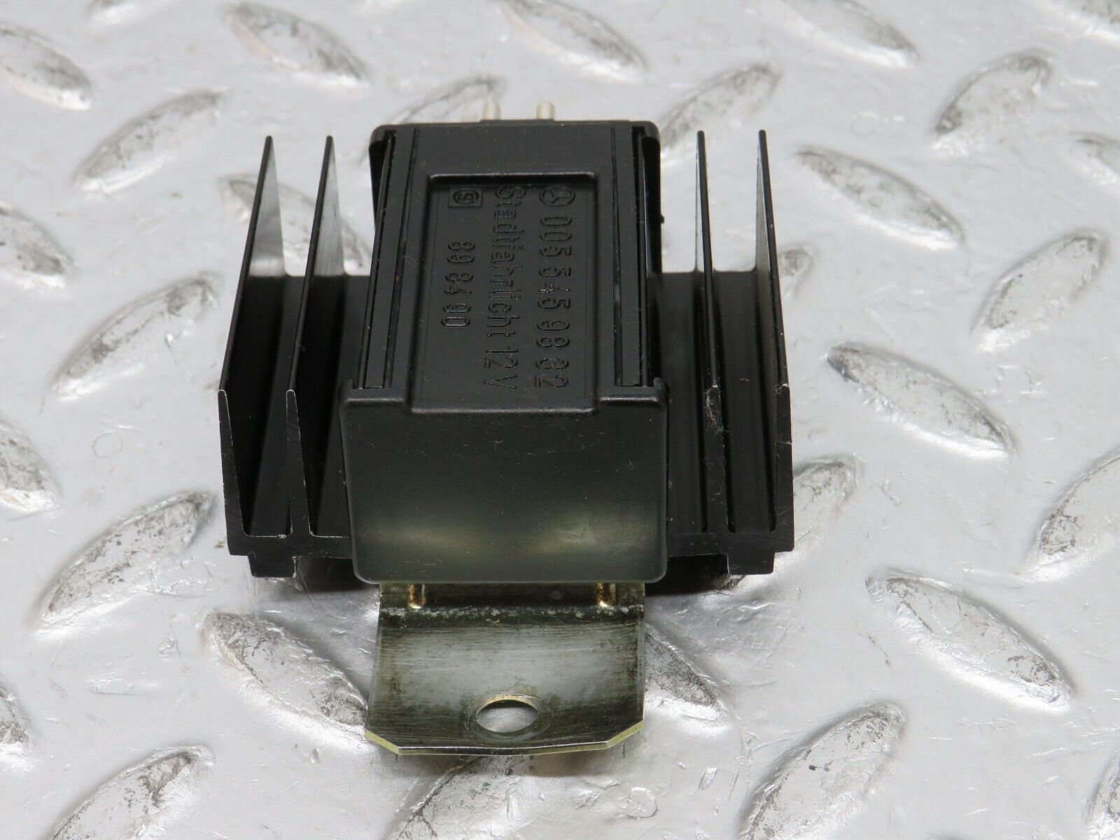 32383 Mercedes-Benz S124 300TE Wagon ECU Relay 0055459832