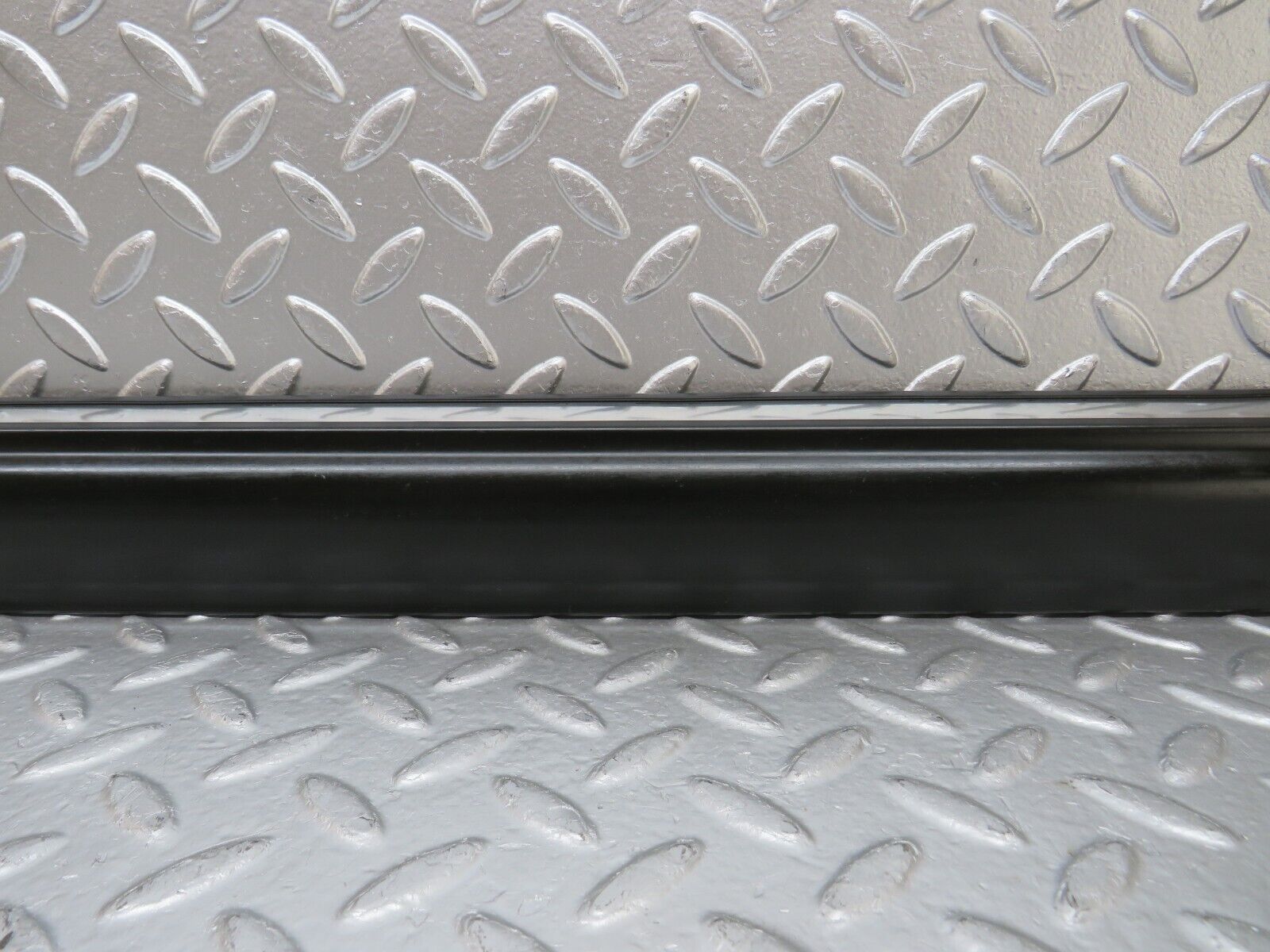 25599 Mercedes-Benz W123 200 Front Left Door Lower Moulding Trim